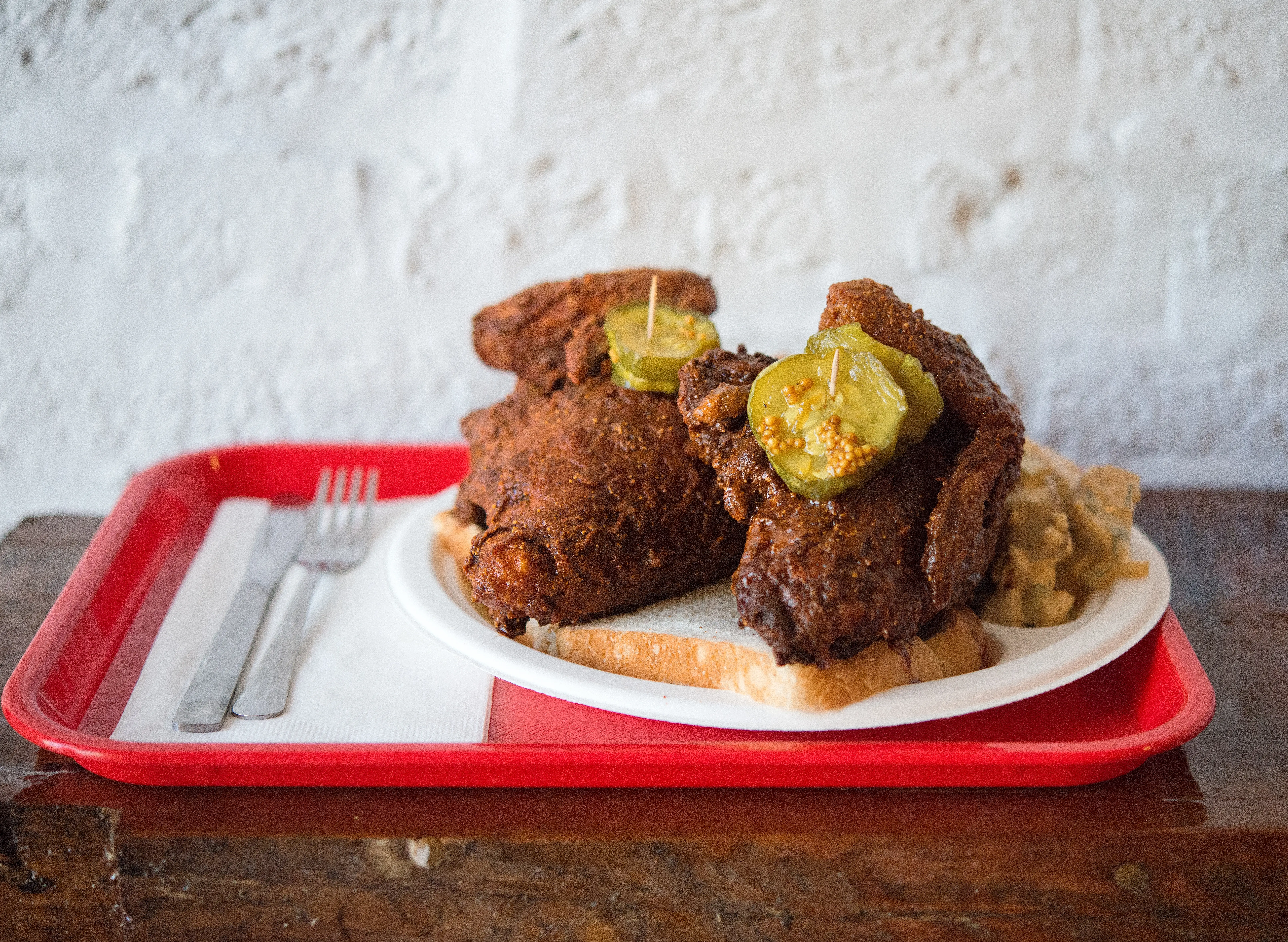 Hot chicken with pickles
