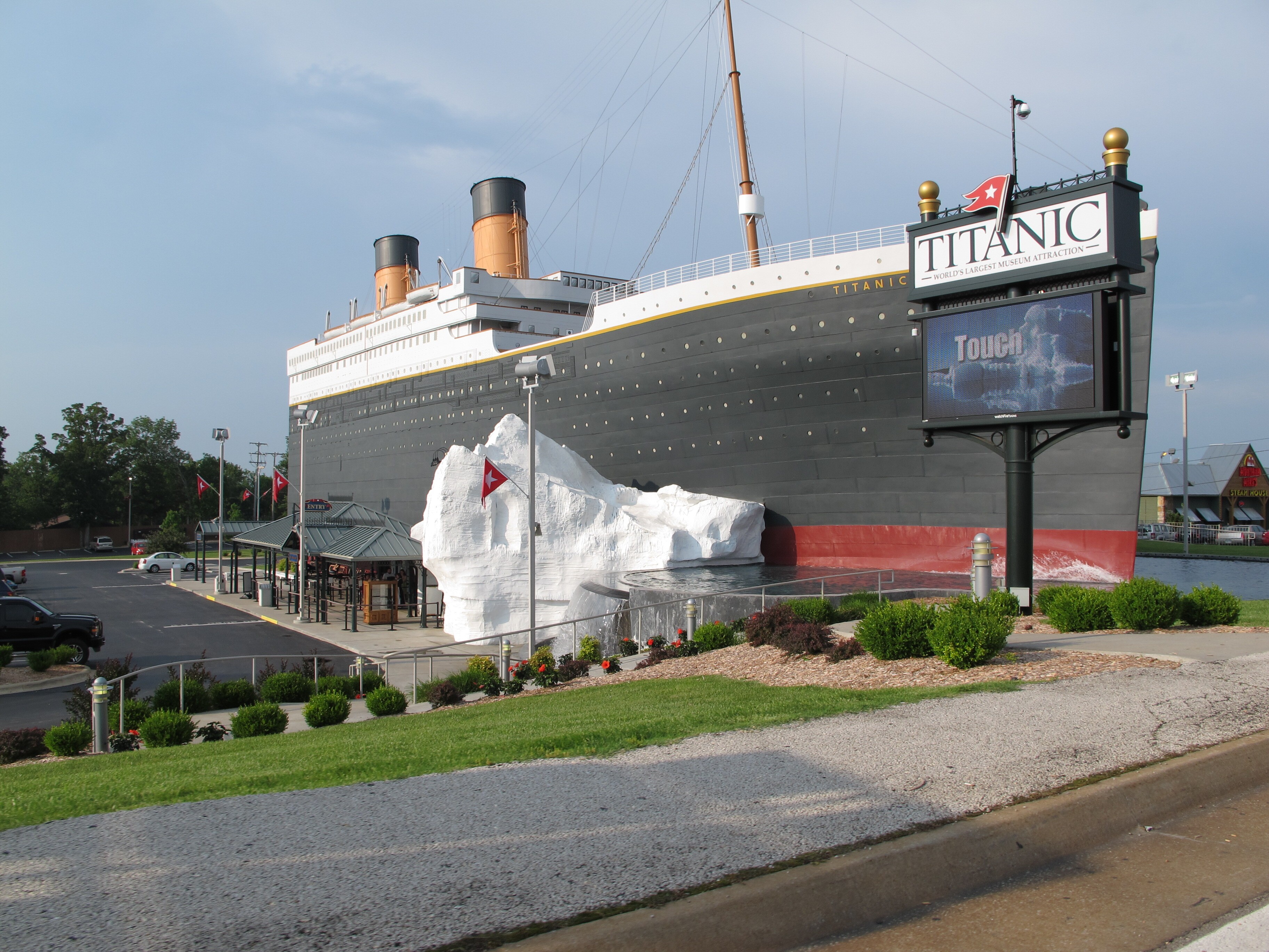 Exterior image of the Titanic Museum in Branson, Missouri.