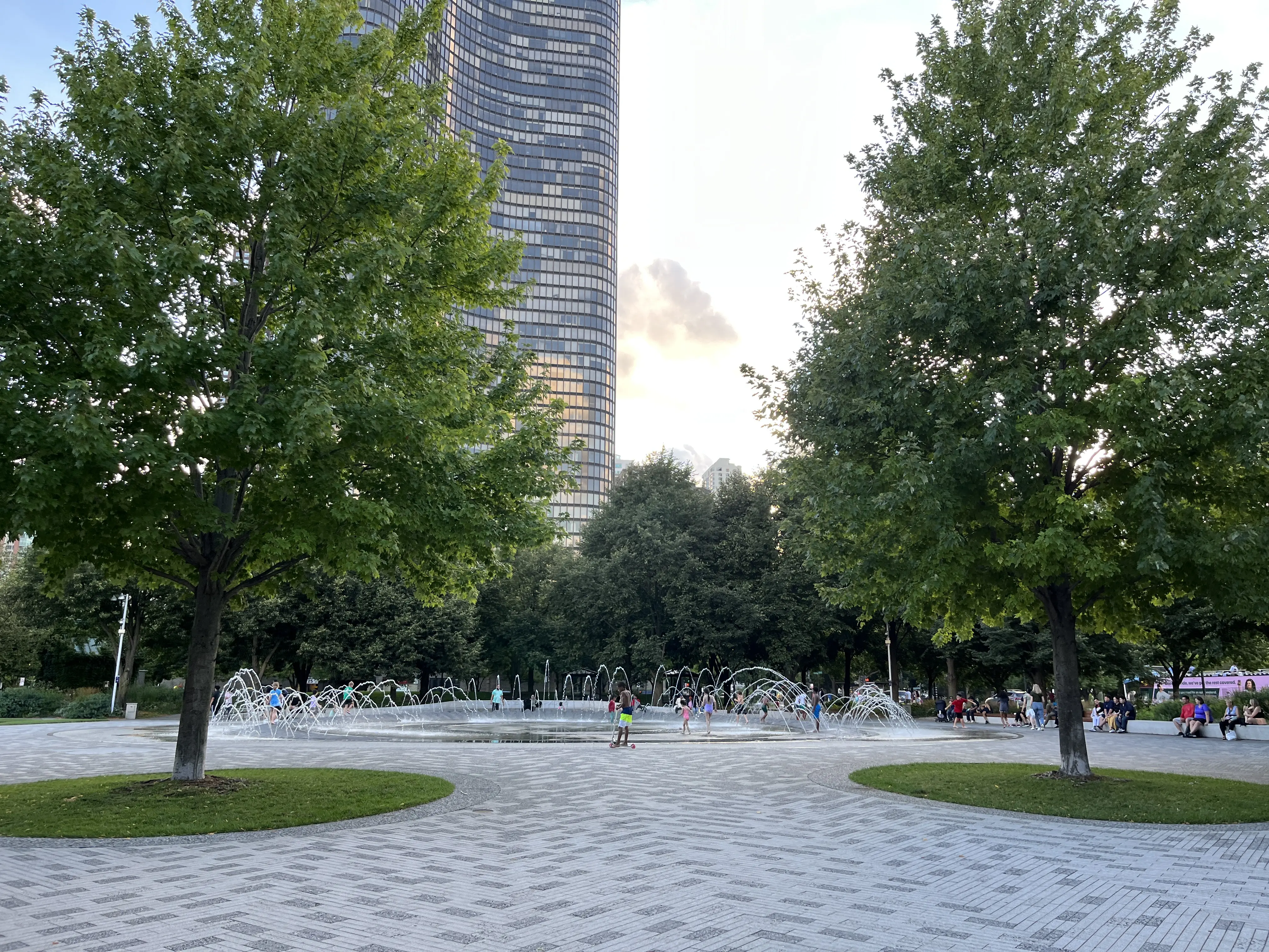 Image of people enjoying the outdoor scenery of Polk Bros Park in Chicago, Illinois.