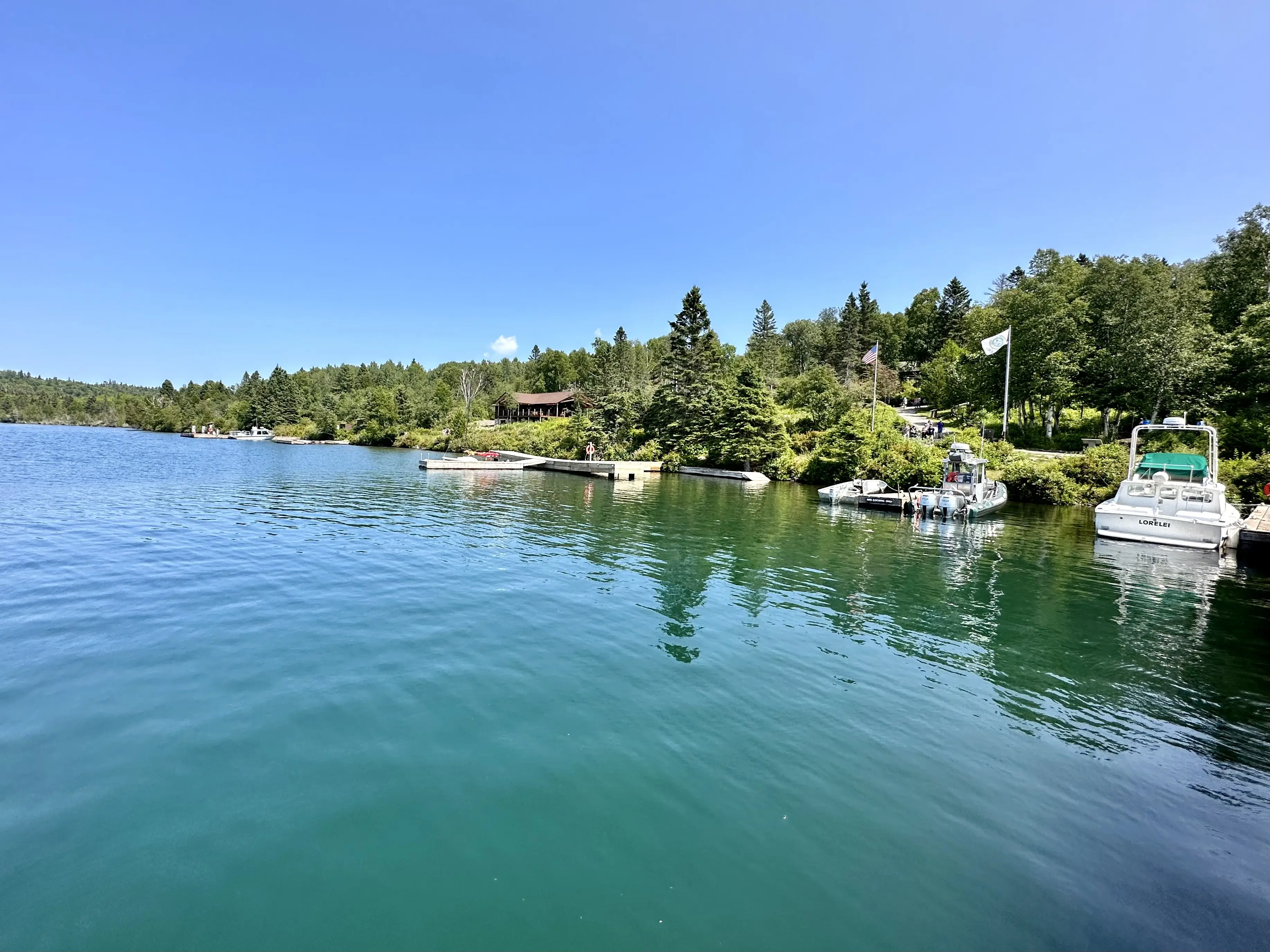 Outdoor image of the shoreline at Isle Royale National Park.