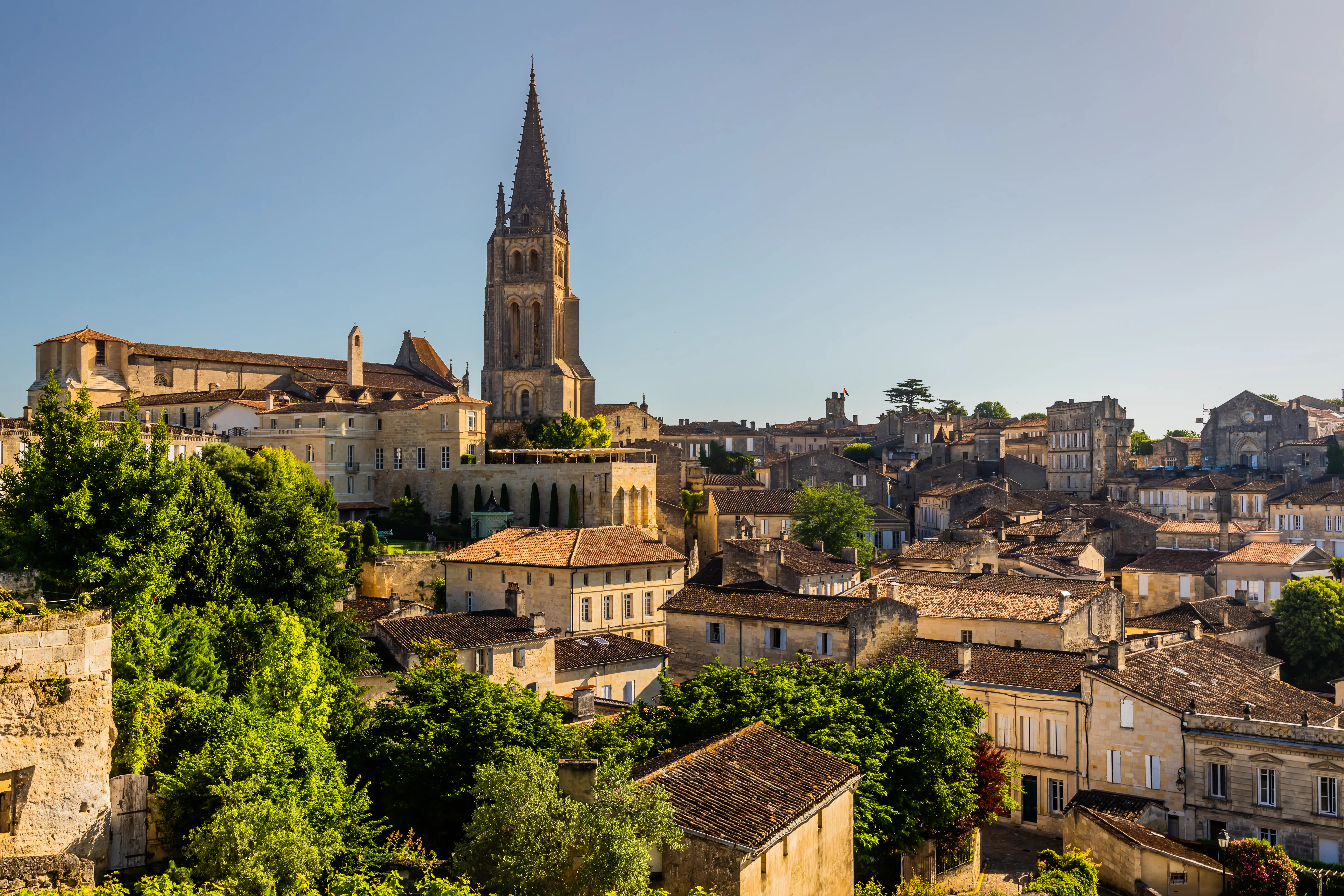 Outdoor city shot of Bordeaux