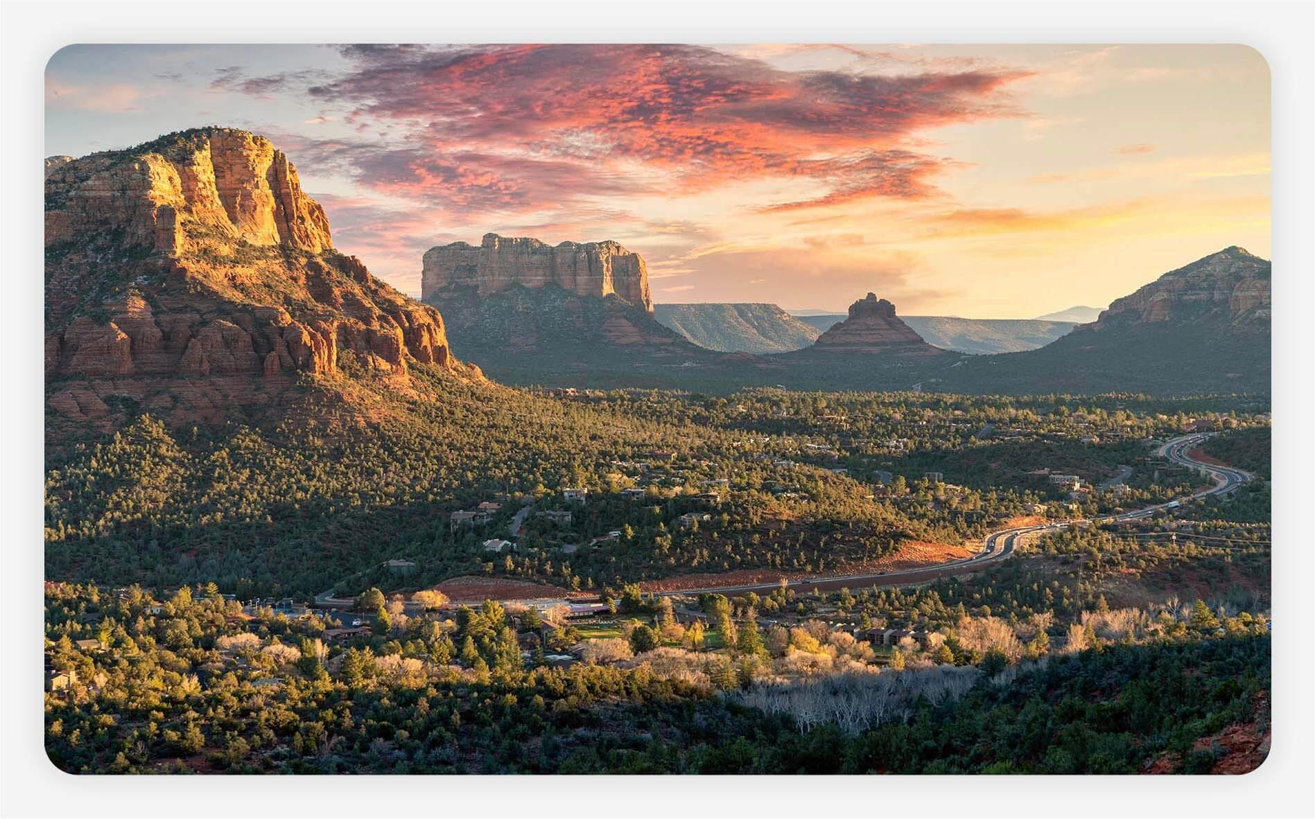 View of the road from Sedona to the Grand Canyon.