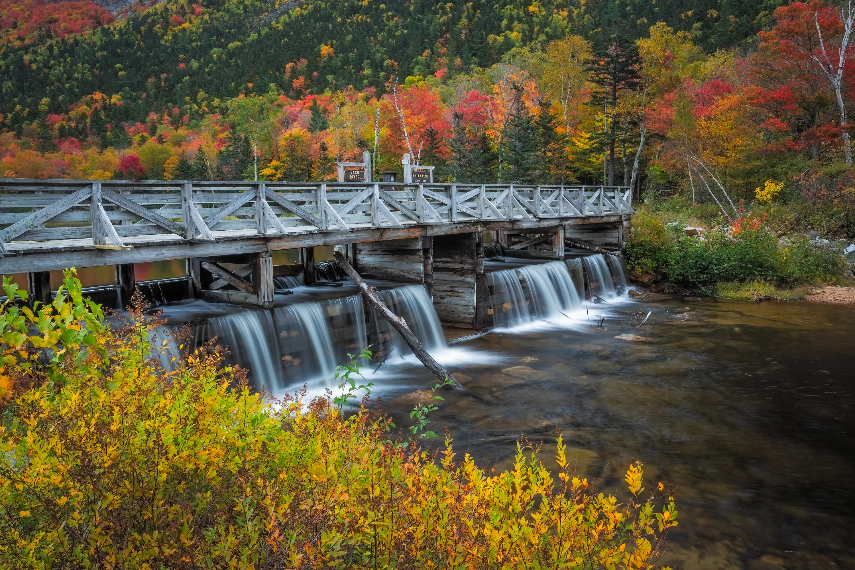 Image of a Dam and waterfall in autumn in North Conway, New Hampshire