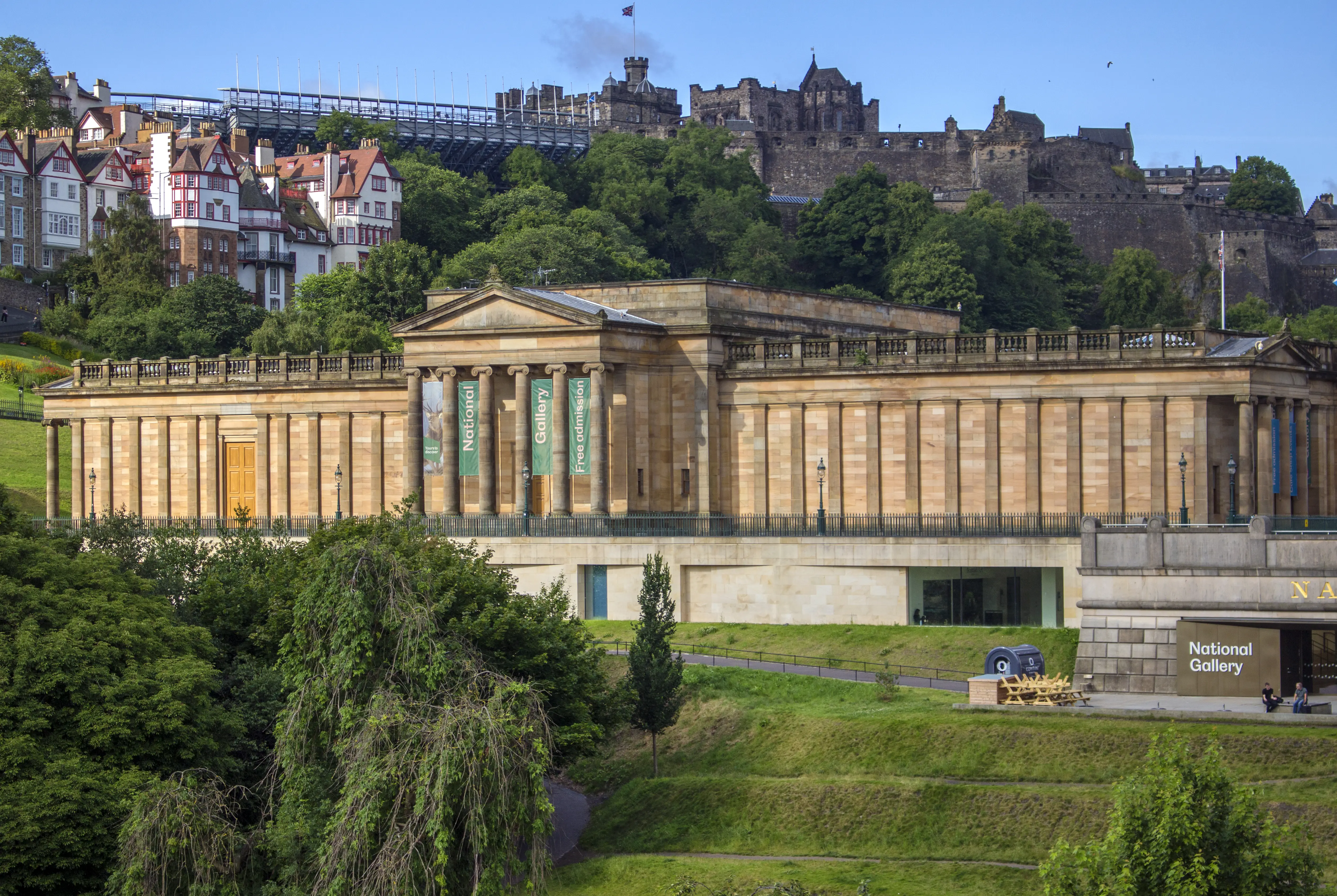 Photo of Scotland National Gallery in Edinburgh, Scotland