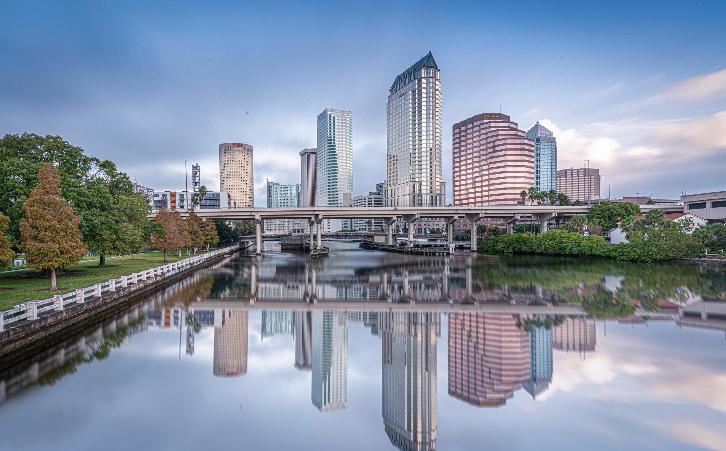 Image of the Tampa Bay city skyline.