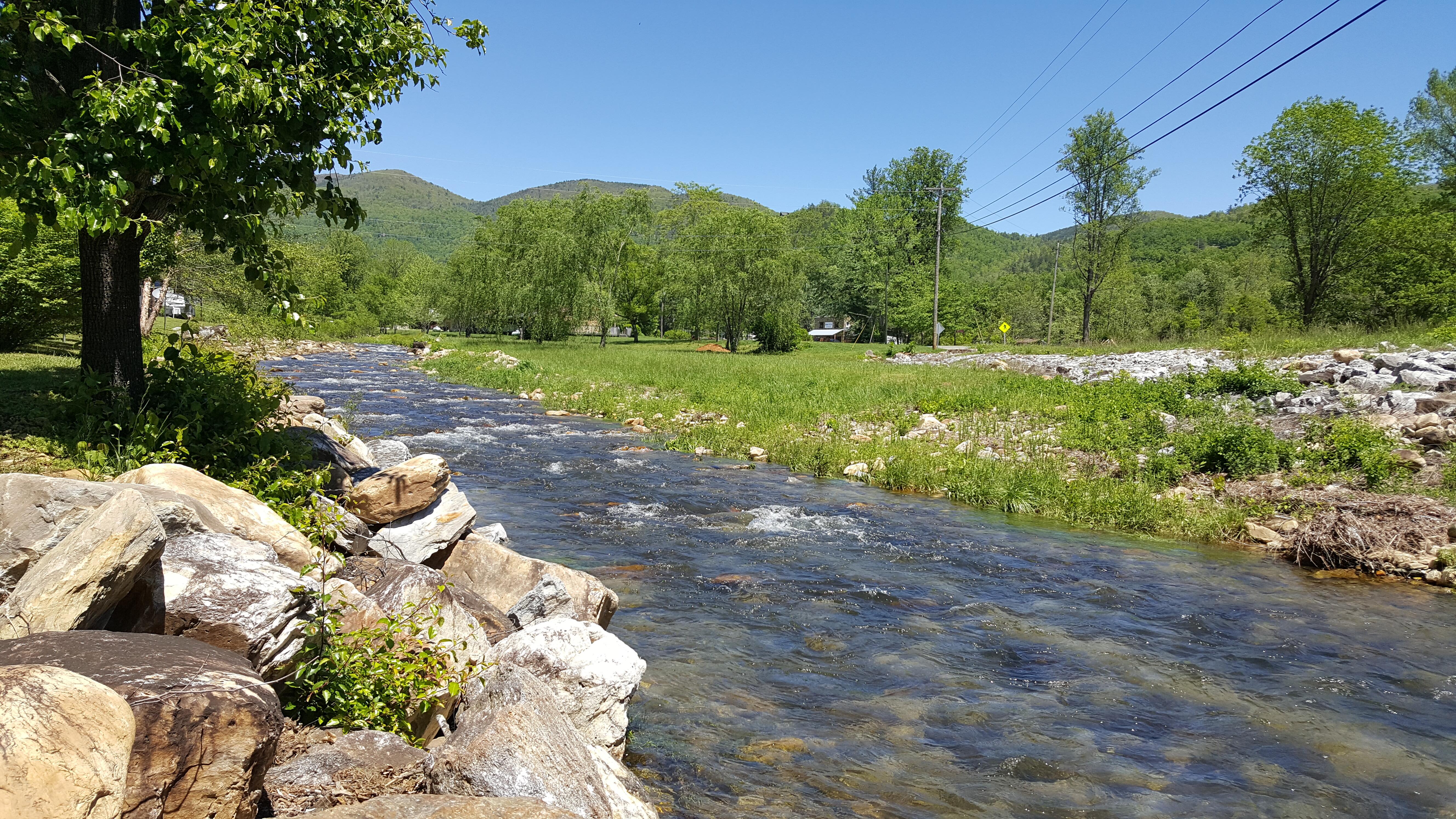 Outdoor picture of Catawba River in Charlotte, NC