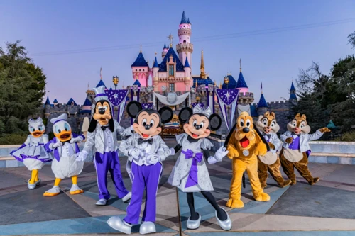 best time to visit disneyland in january