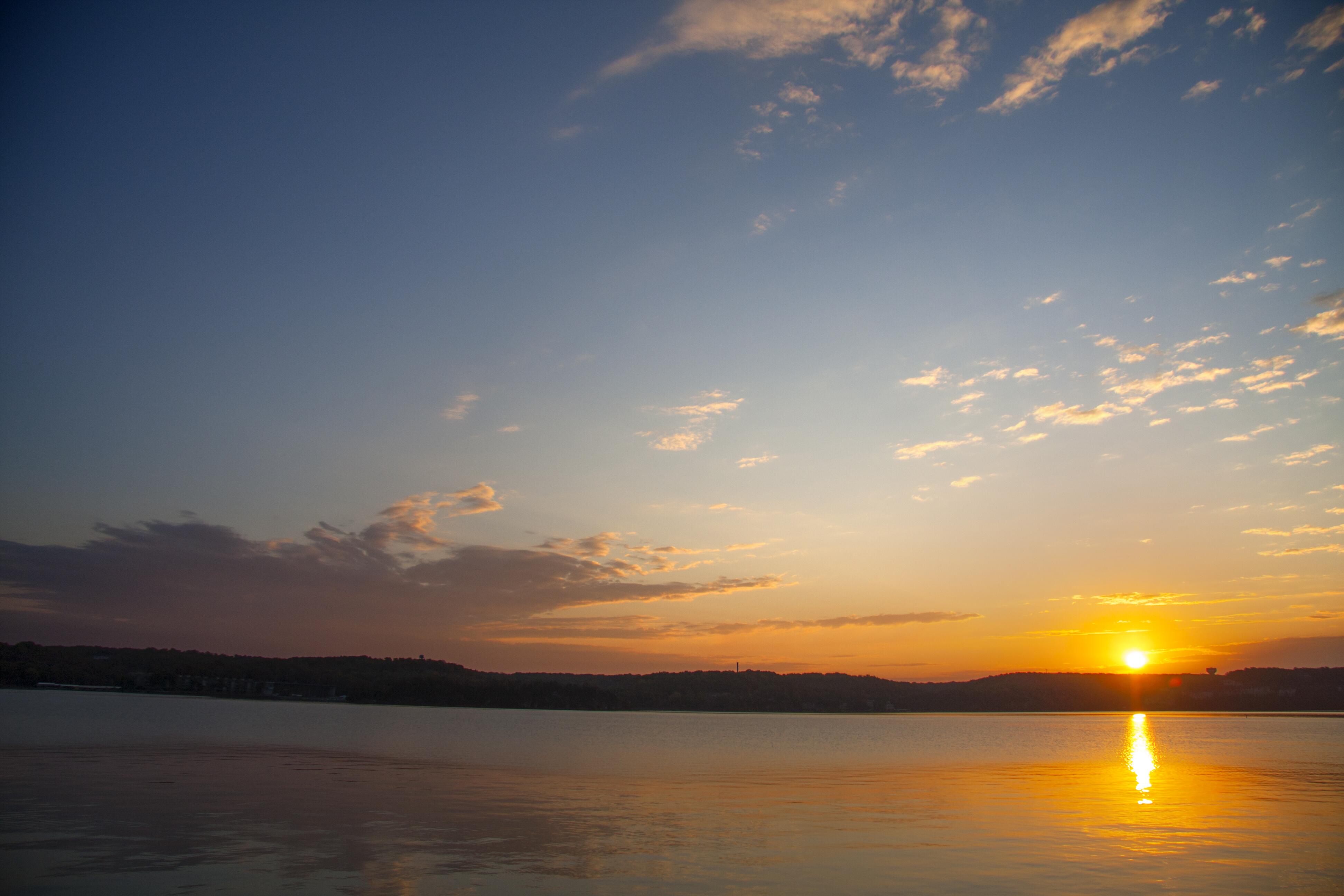 Image of Lake of the Ozarks, in Missouri.