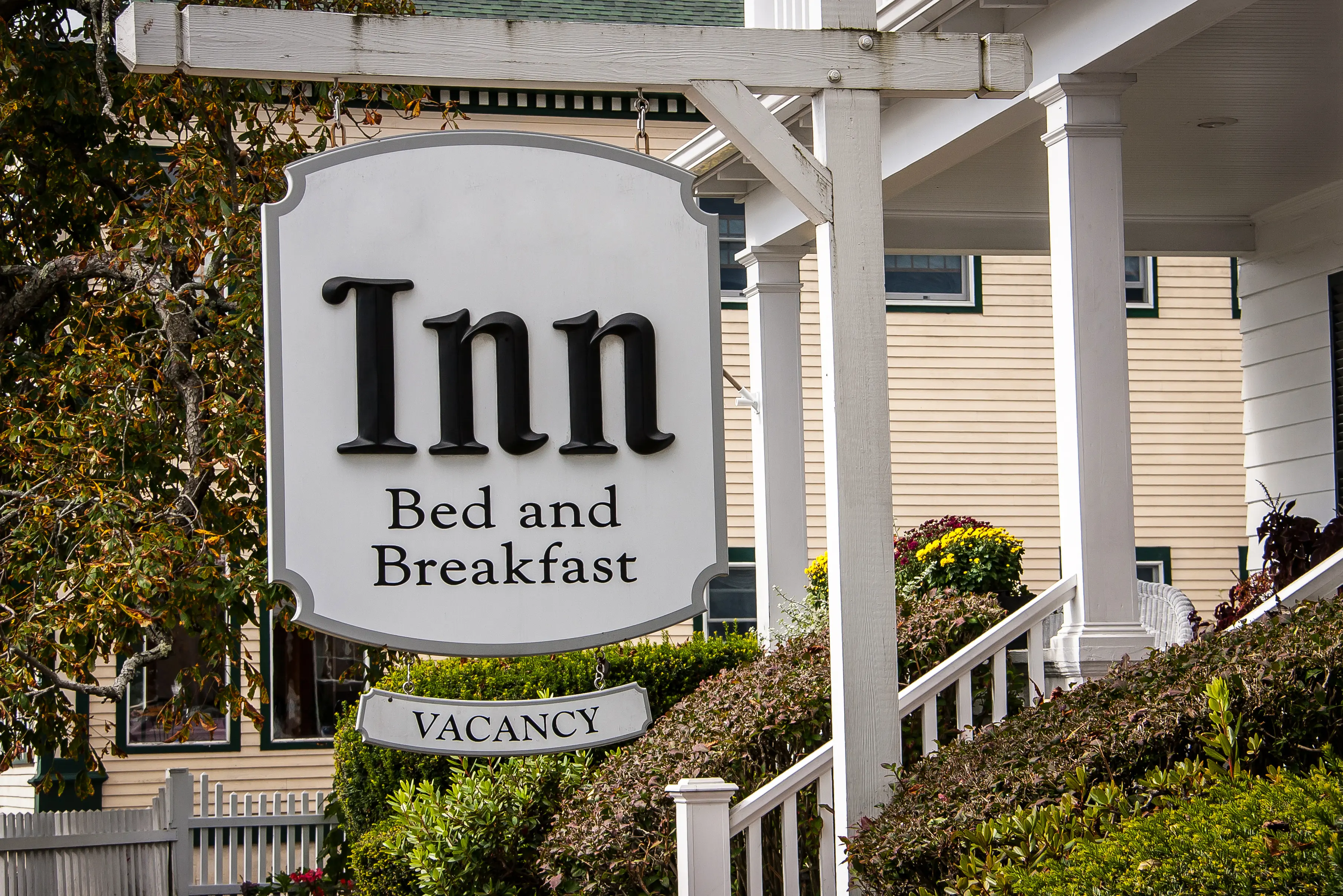 White inn bed and breakfast sign