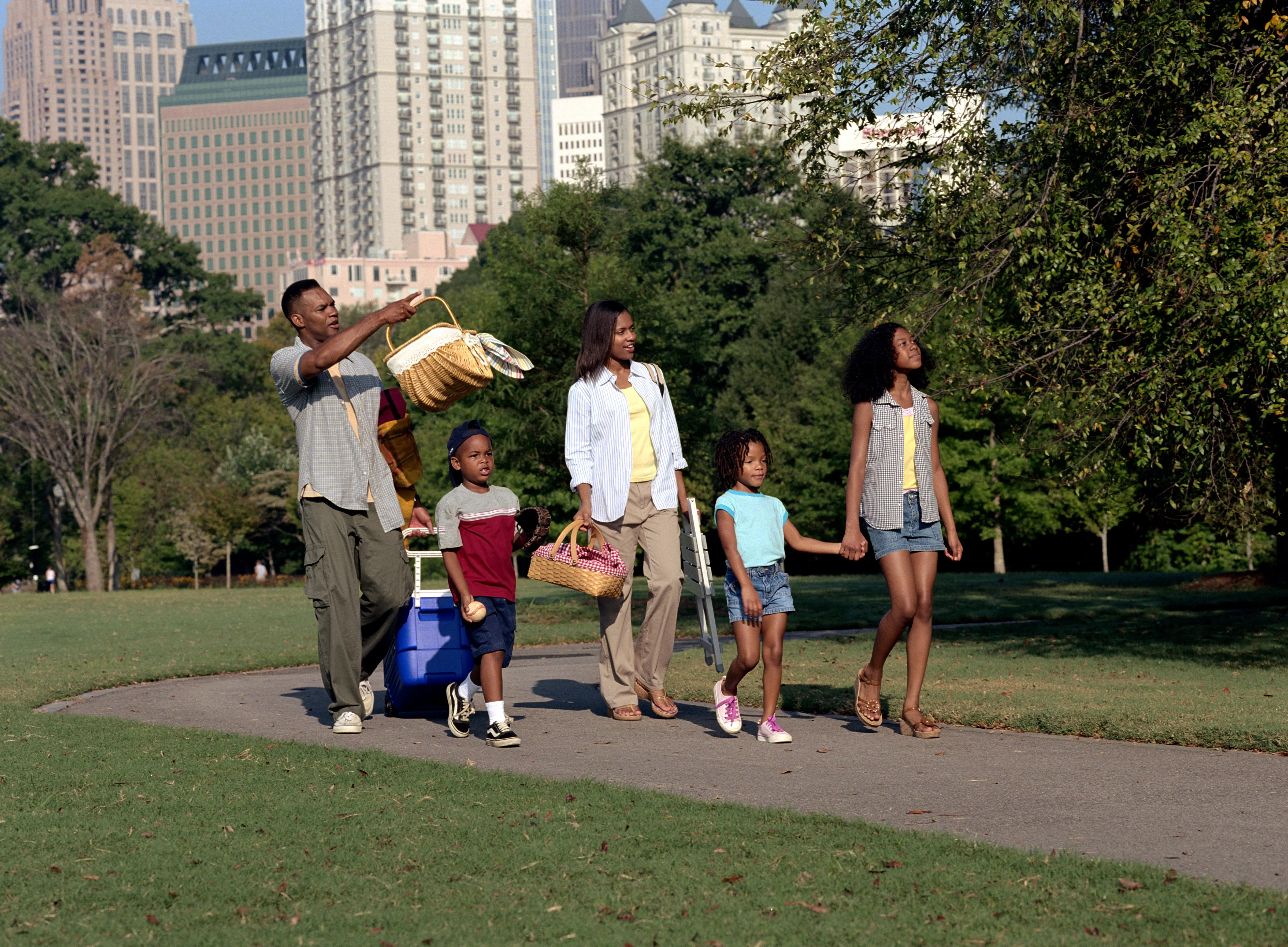 Image of a family about to picnic in Atlanta, Georgia.