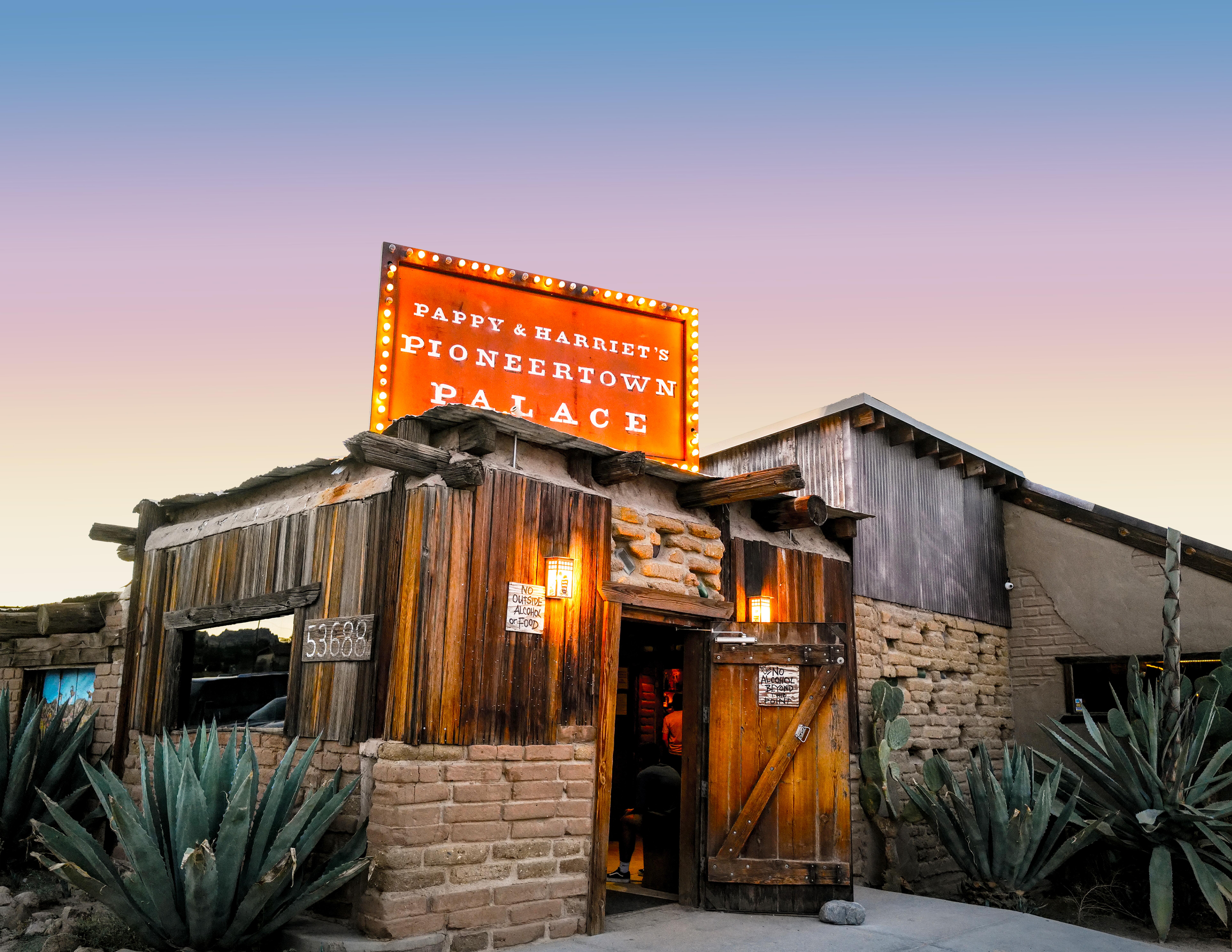 Exterior image of Pappy & Harriet’s Pioneertown Palace in Pioneertown, California.