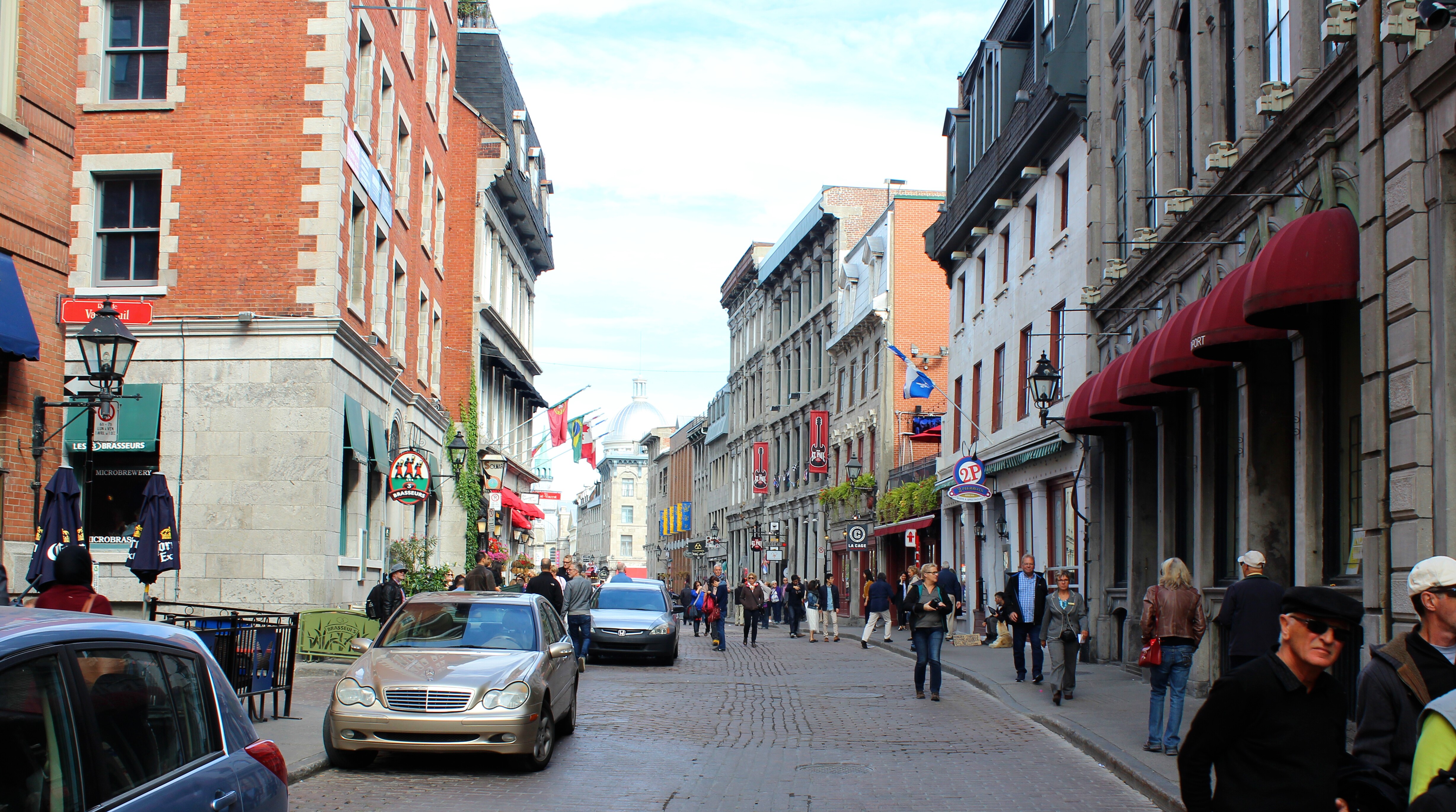 neighbourhoods to visit in montreal