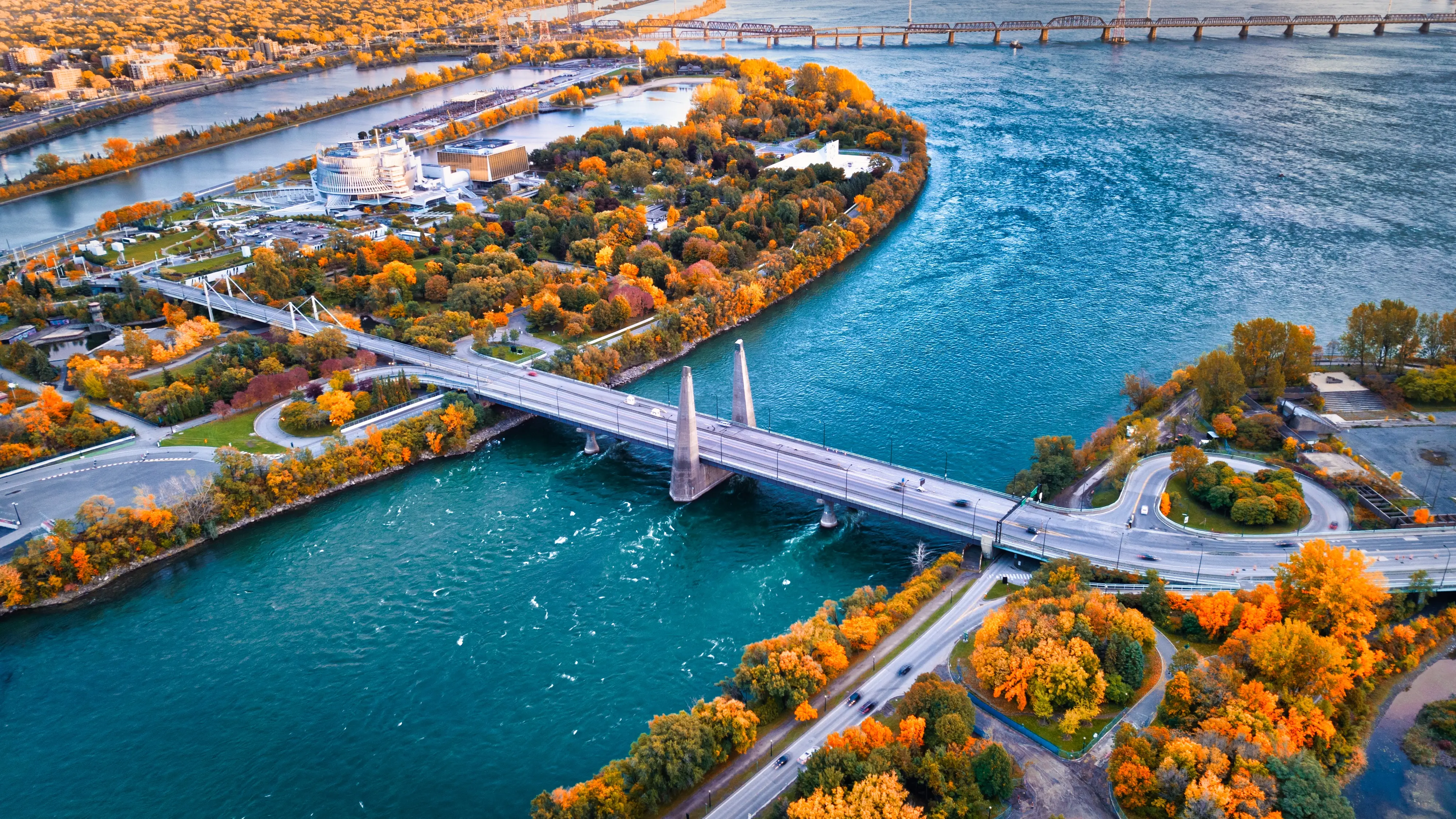 Aerial image of a bridge in Montreal, in fall.