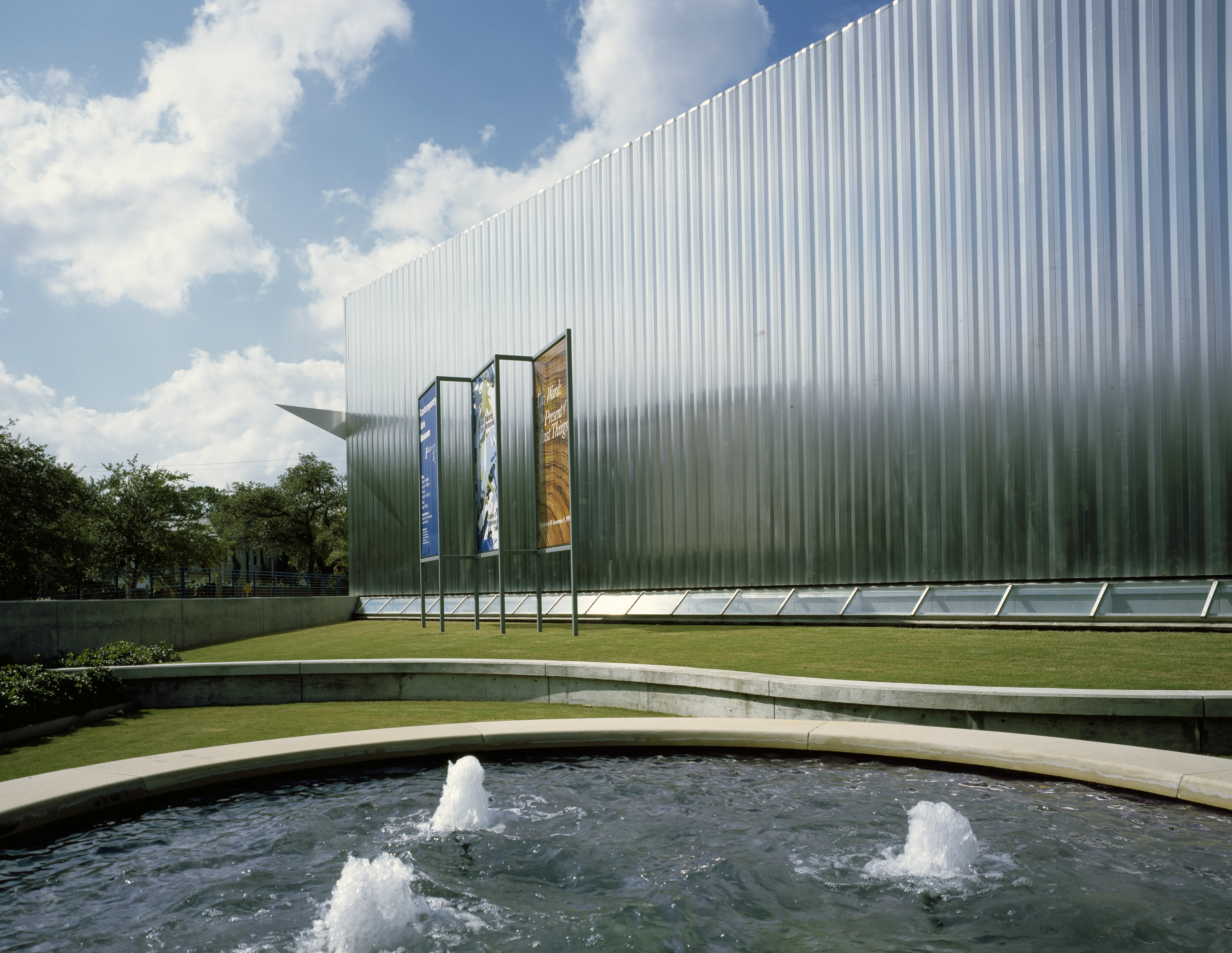 Exterior image of the Contemporary Arts Museum Houston.