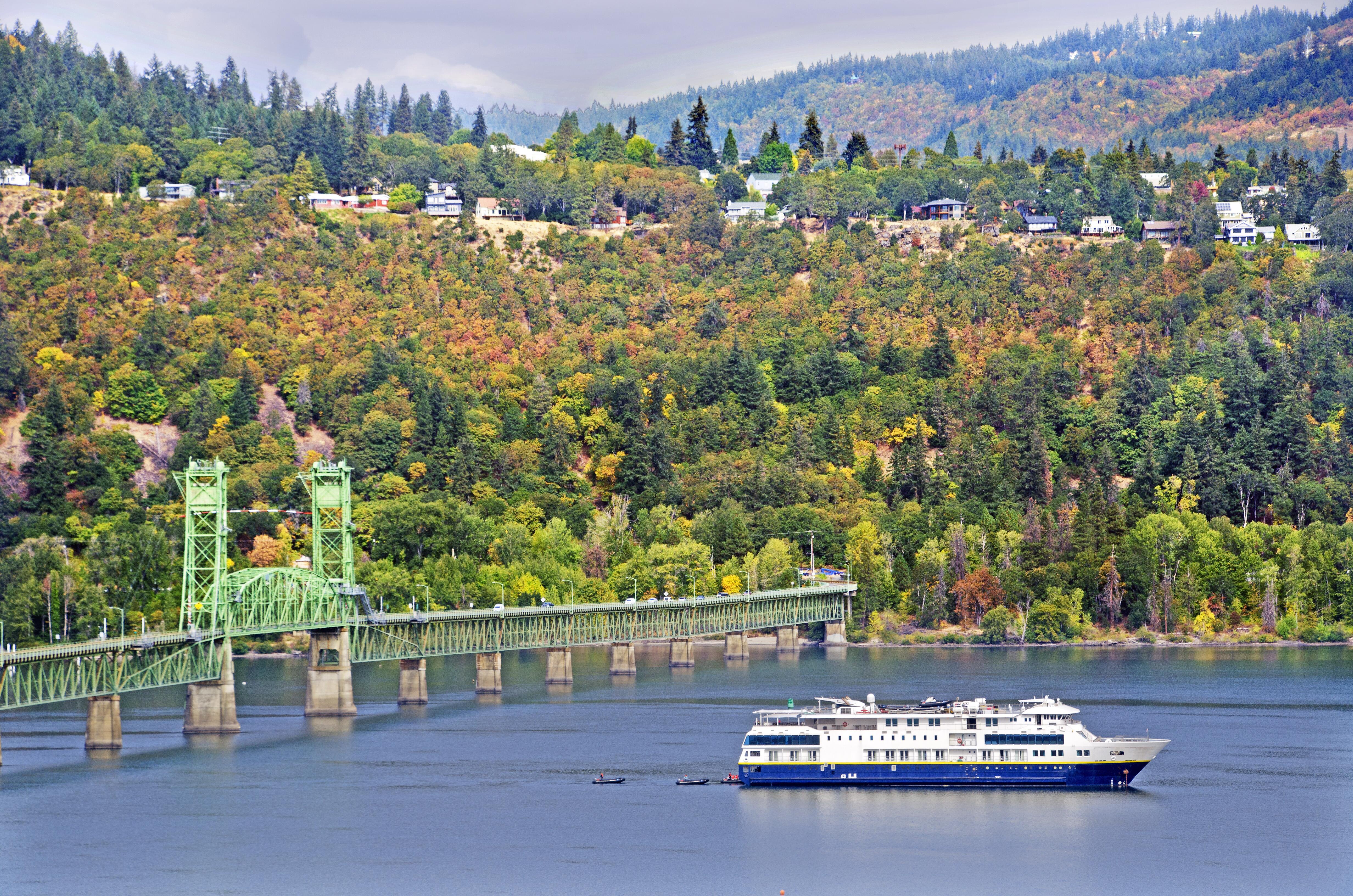 Image of a river cruise on the Columbia River Gorge near Hood River, Oregon.