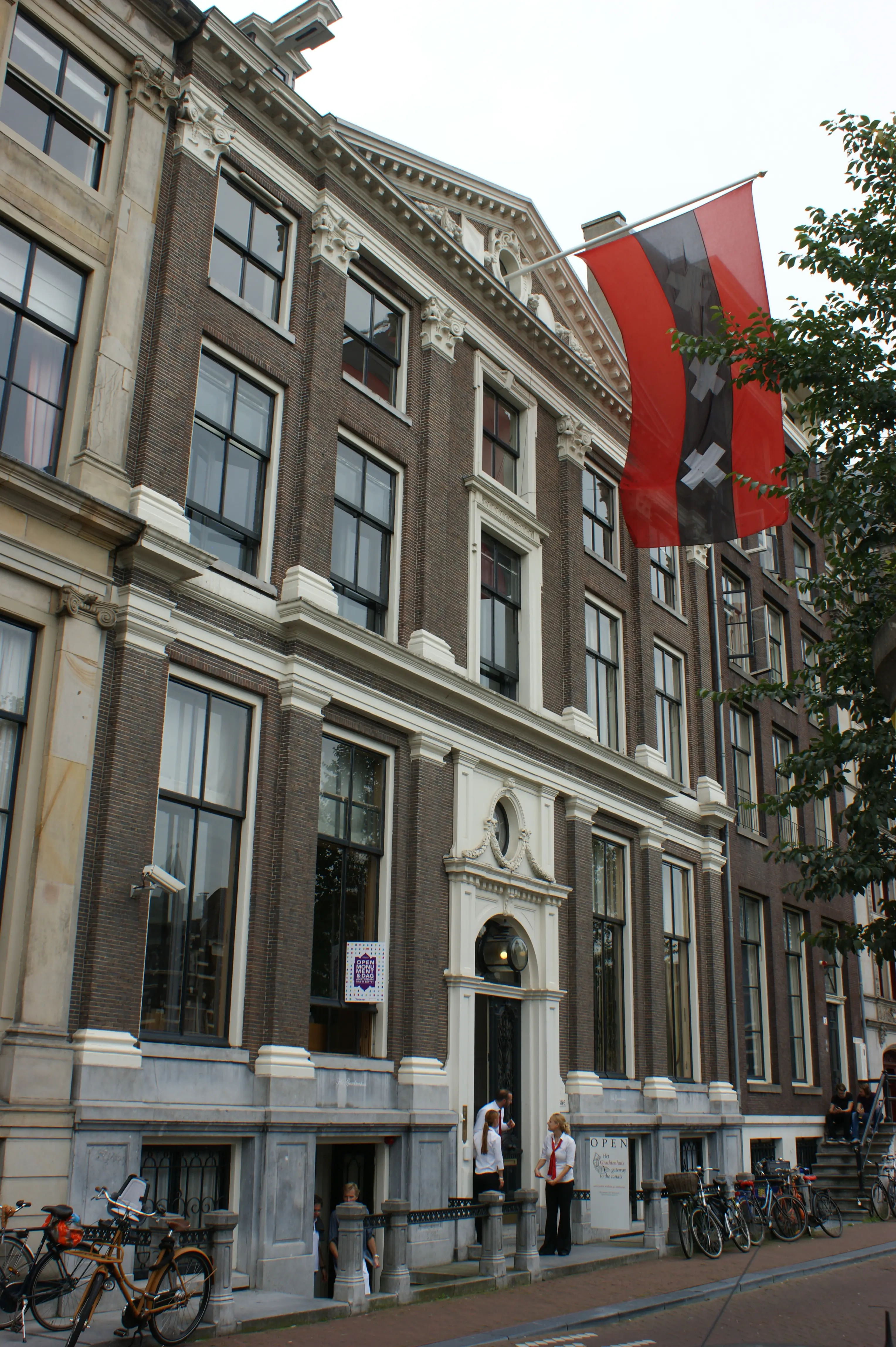 Exterior image of Het Grachtenhuis (the Canal House, or Museum of the Canals) in Amsterdam.