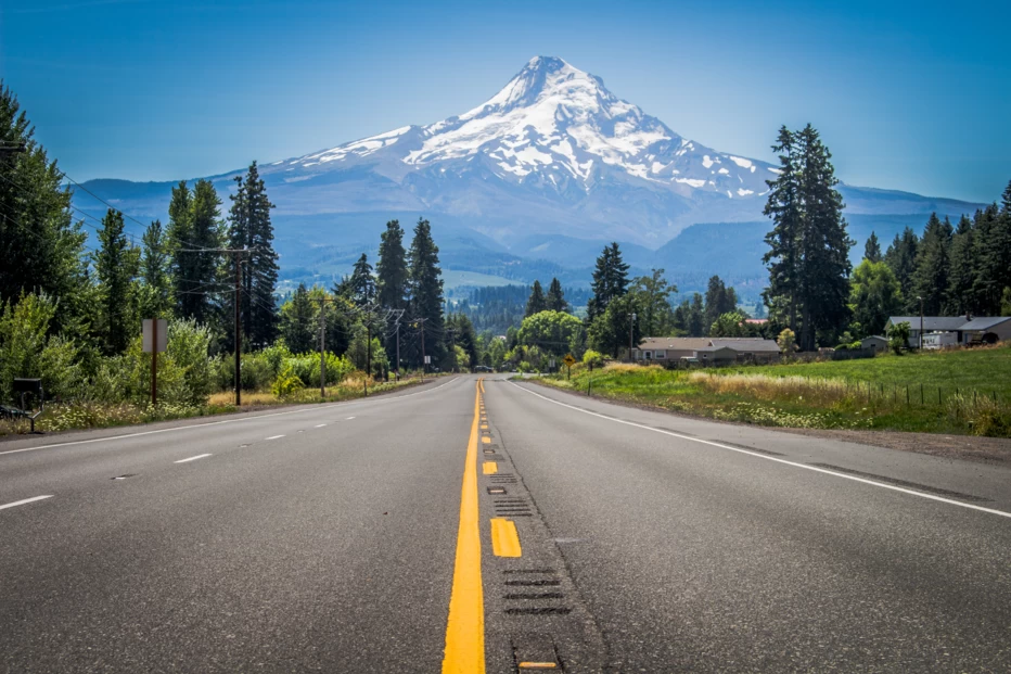 Road to Mt. Rainier in Washington
