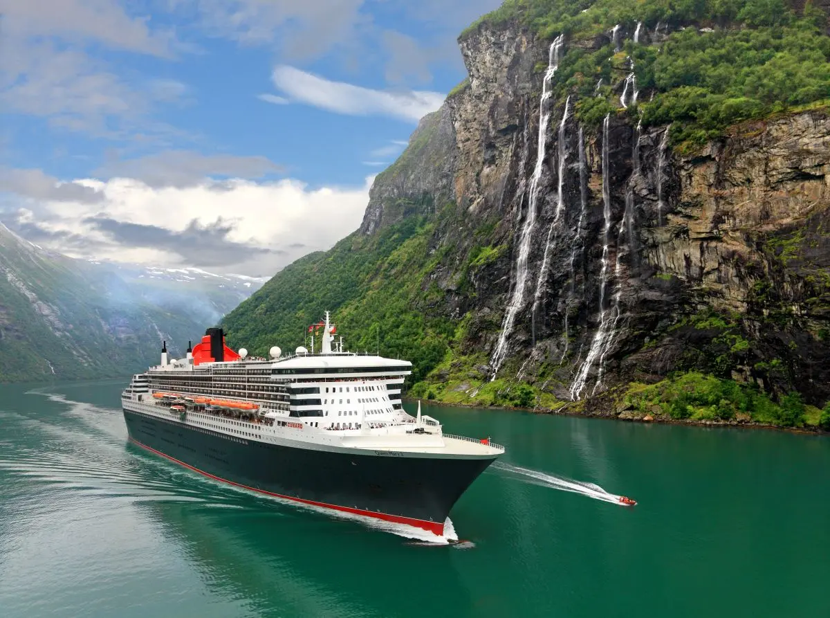Queen Mary 2, Cunard