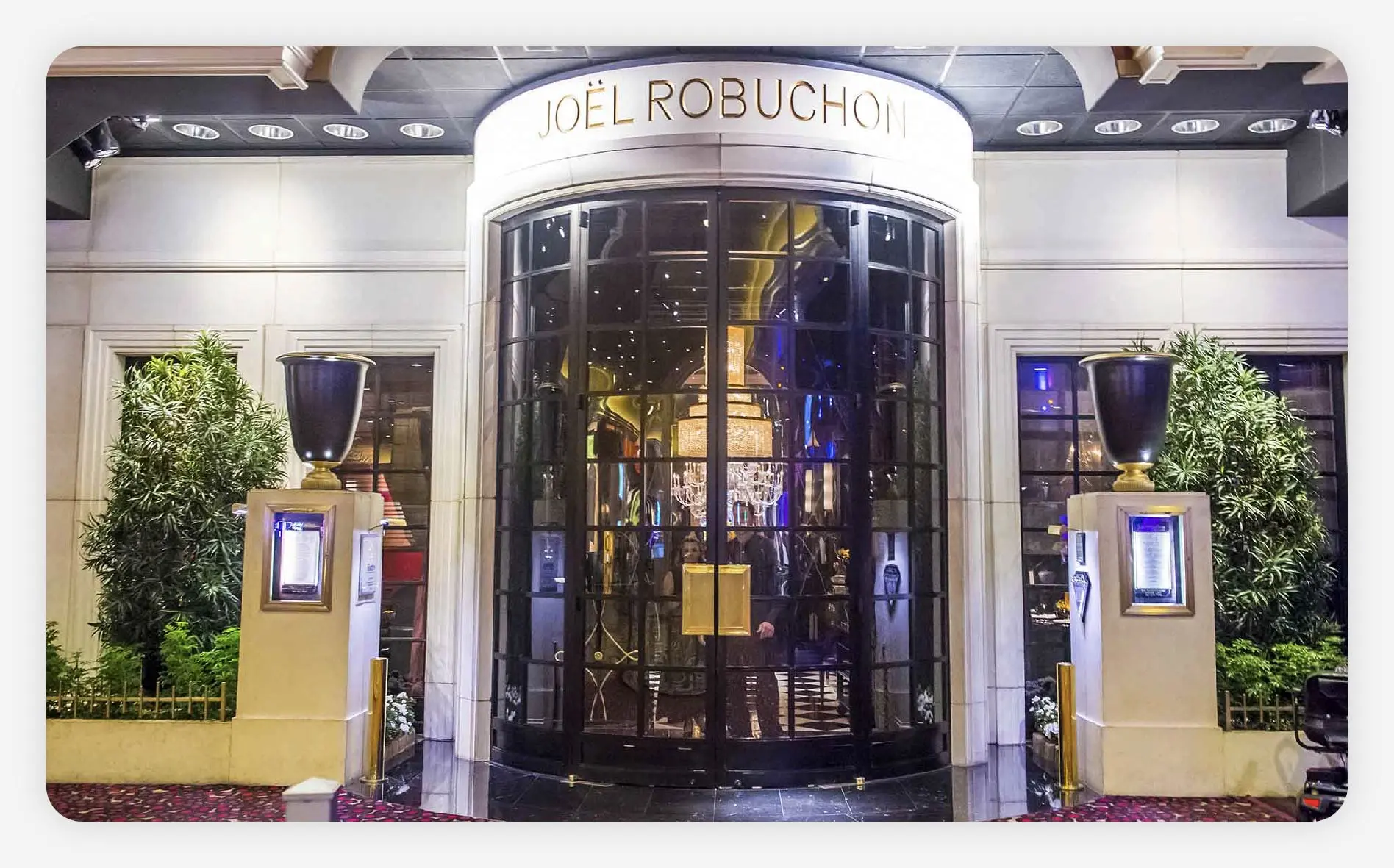 The front of the Joel Robuchon restaurant