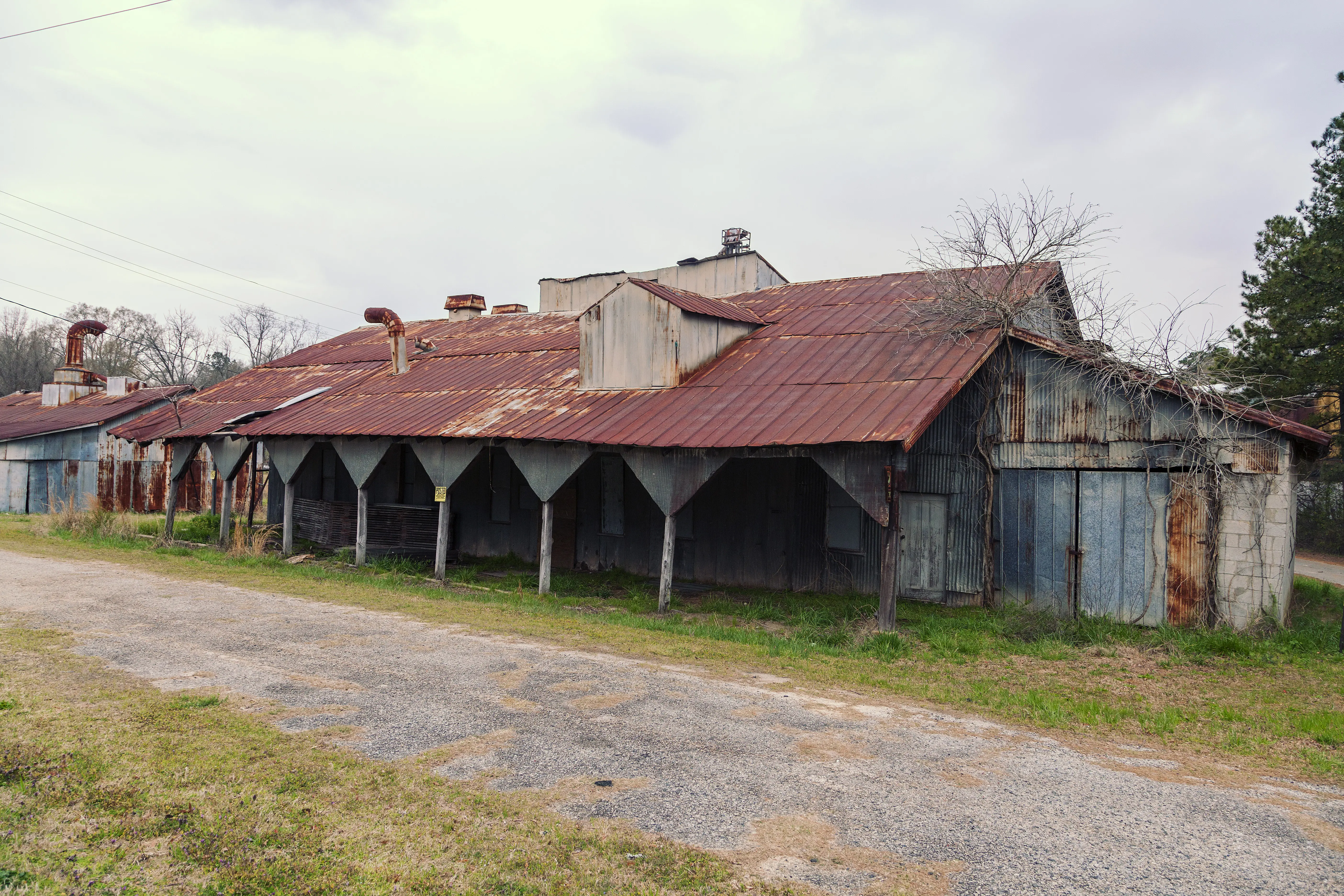 Image of an old building in Haralson, Georgia.