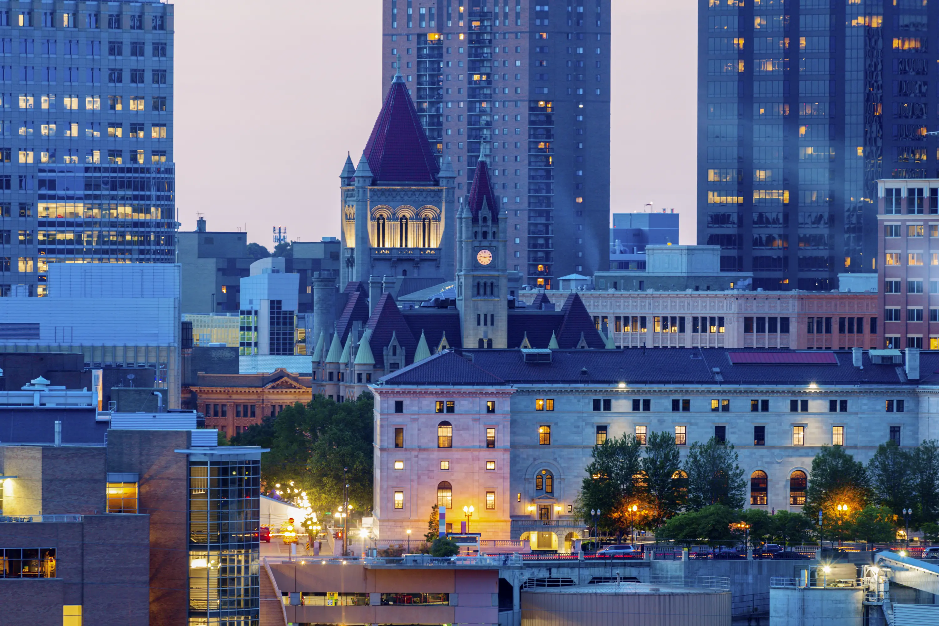 Twilight view of downtown old Federal Courts Building and architecture in St. Paul, Minnesota