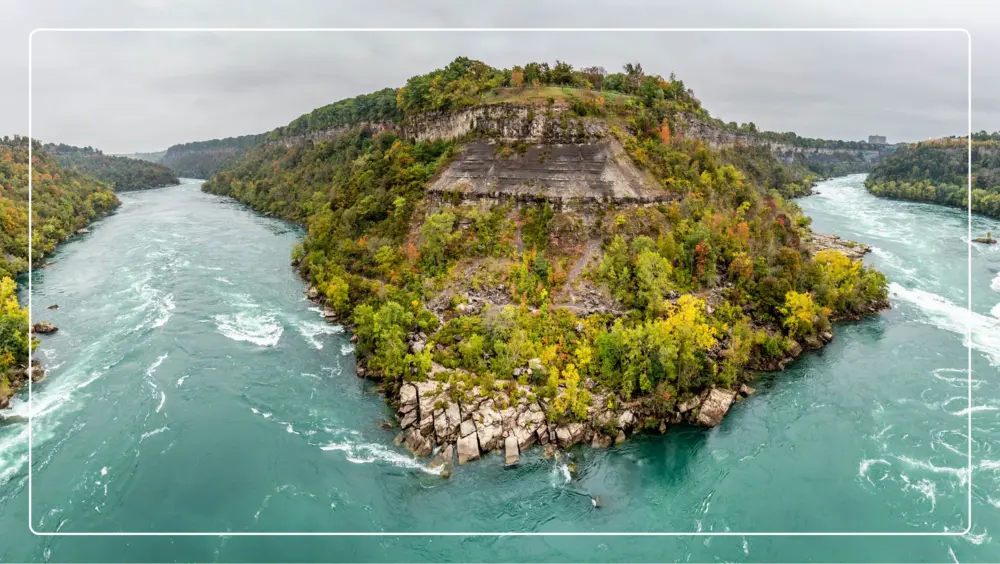 Bluff at Niagara Falls’ Whirlpool State Park.
