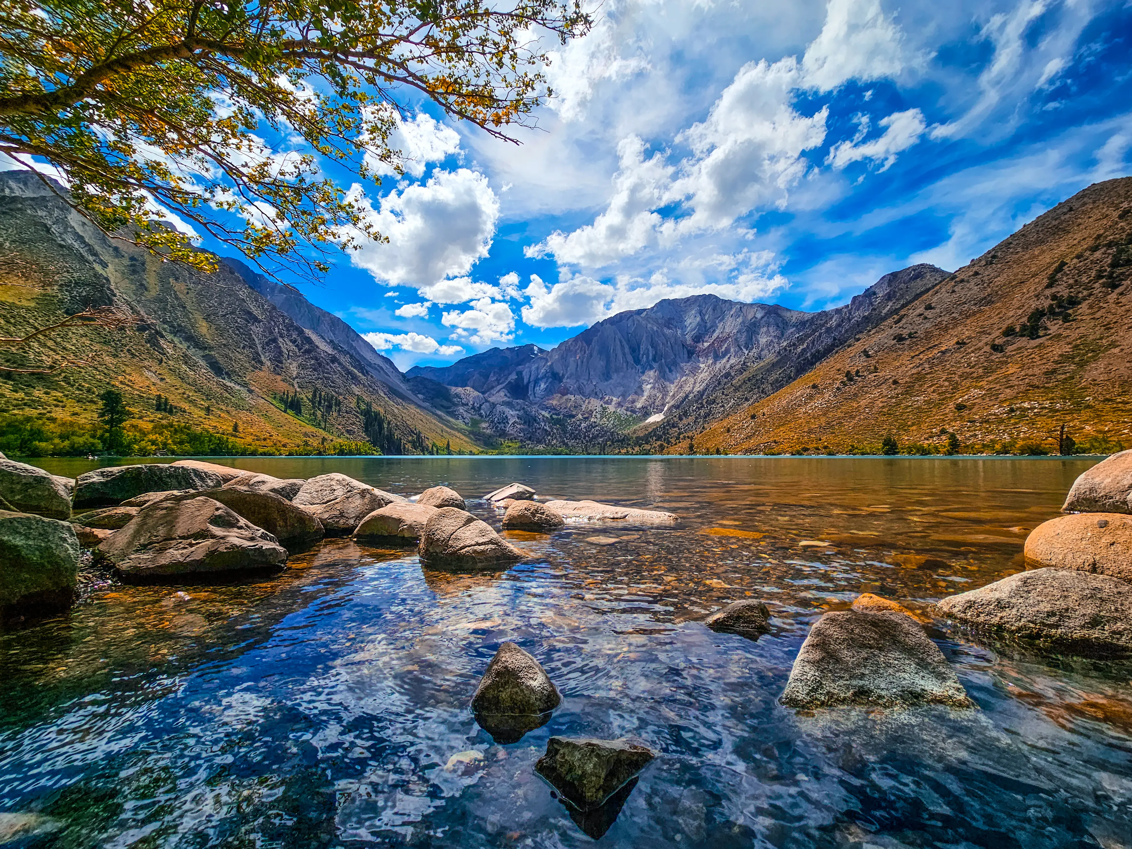 Image of Convict Lake and its scenic mountain views, in California.