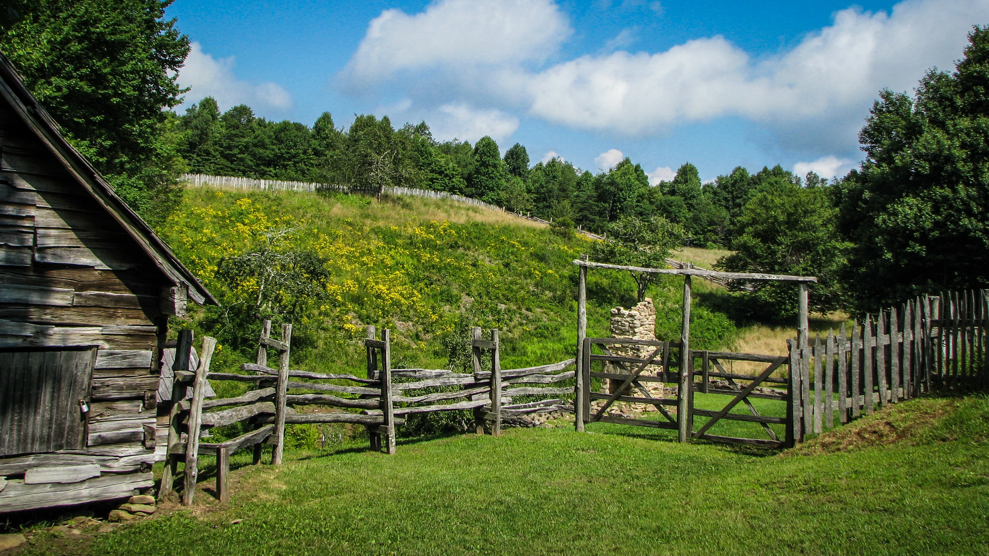 Cumberland Gap Scenic Parkway Road Trip