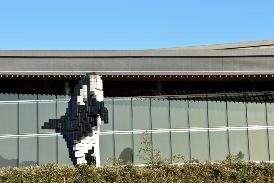 Digital Orca sculpture of a pixelated killer whale in Vancouver British Columbia