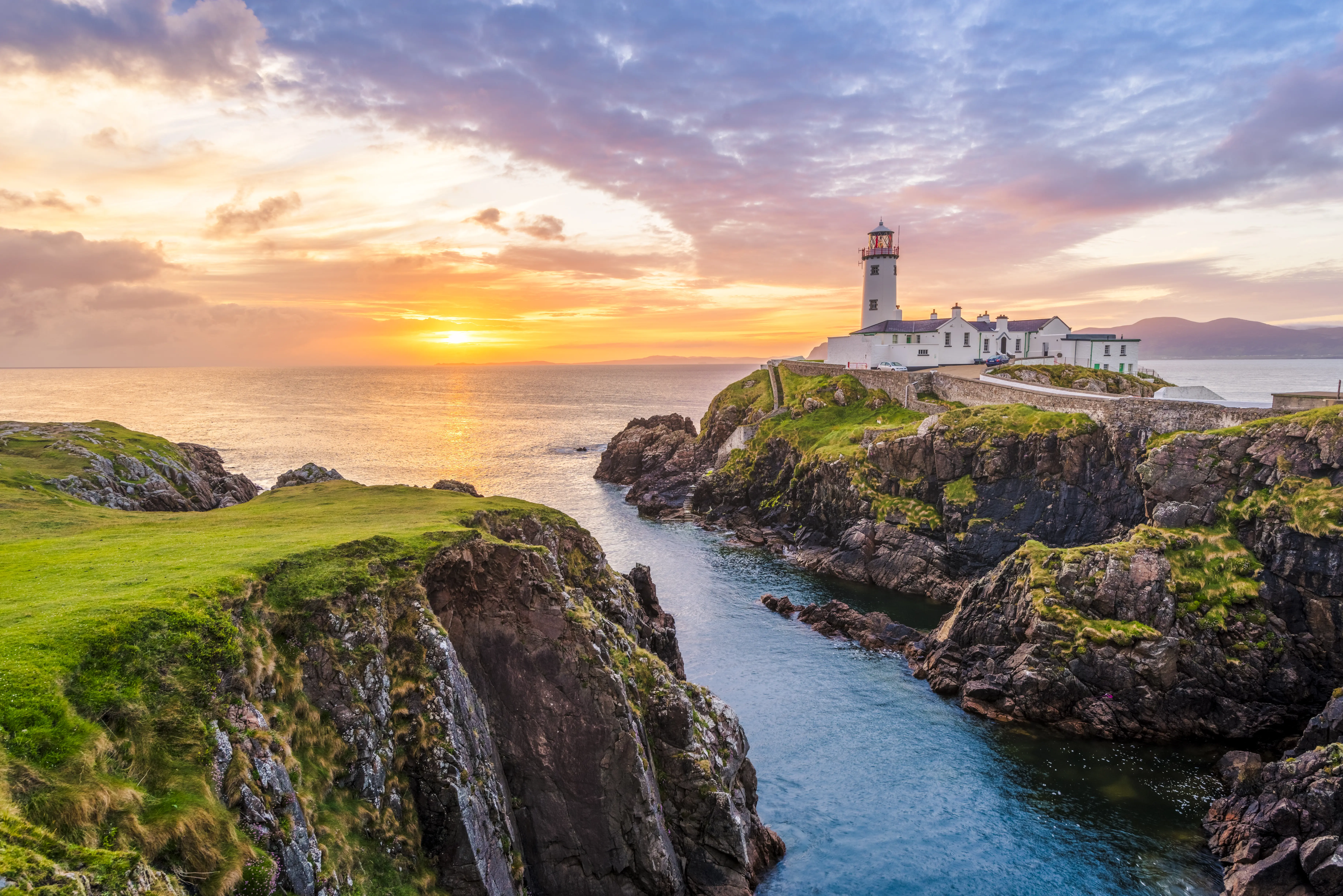 Fanad Head lighthouse, County Donegal, Ulster region, Republic of Ireland, Europe.