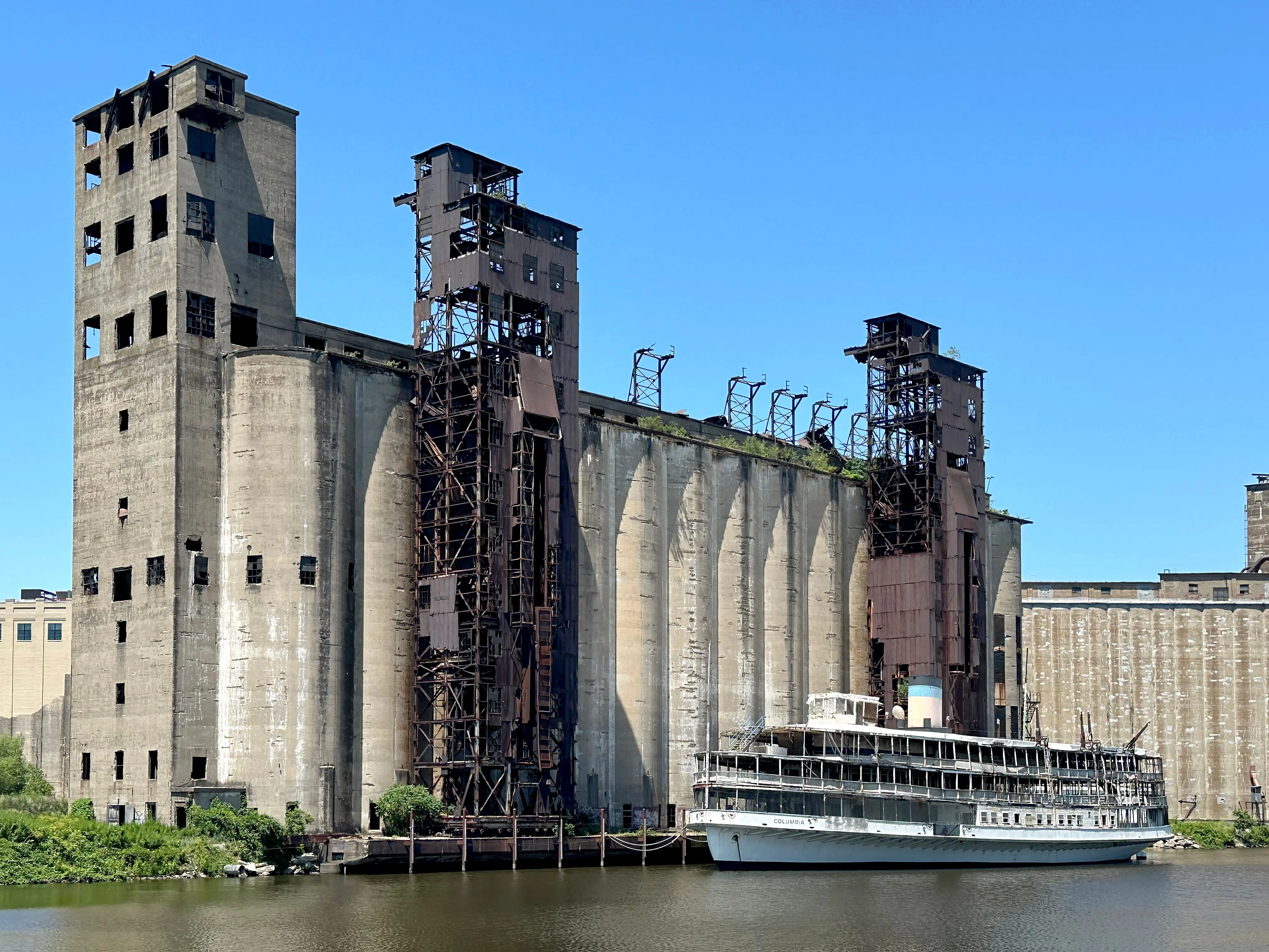 Abandoned Historic Vintage Industrial Grain Elevator Building Factory for Shipping on Waterfront Canal in Buffalo, NY