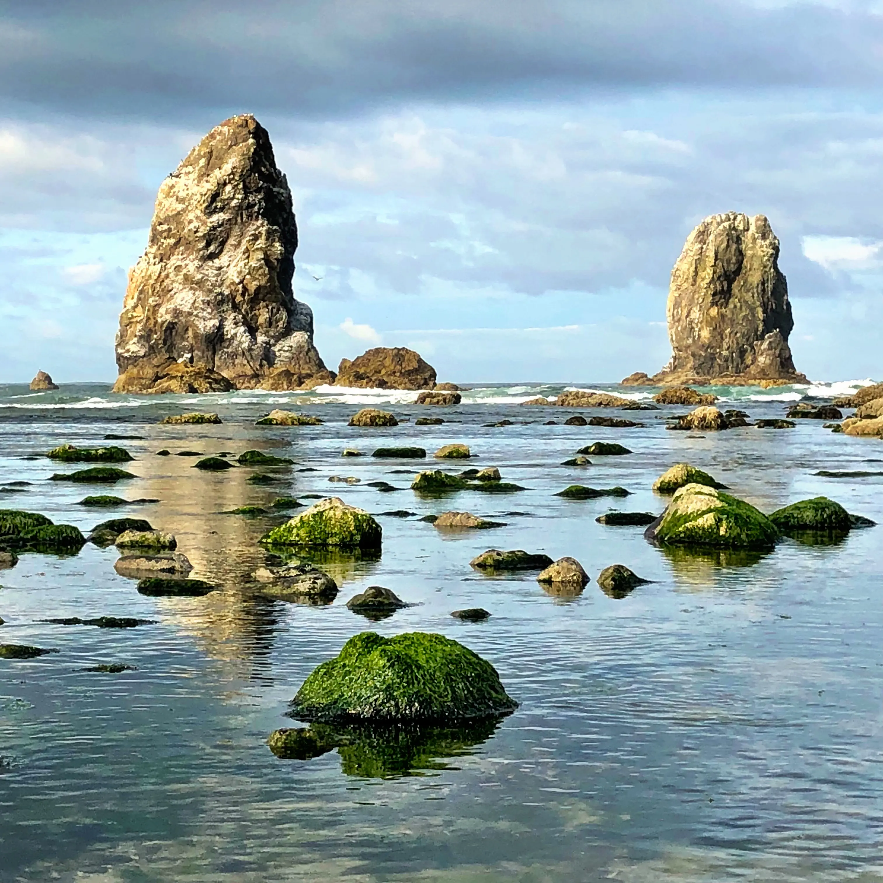 Image of Haystack Rock at Cannon Beach.