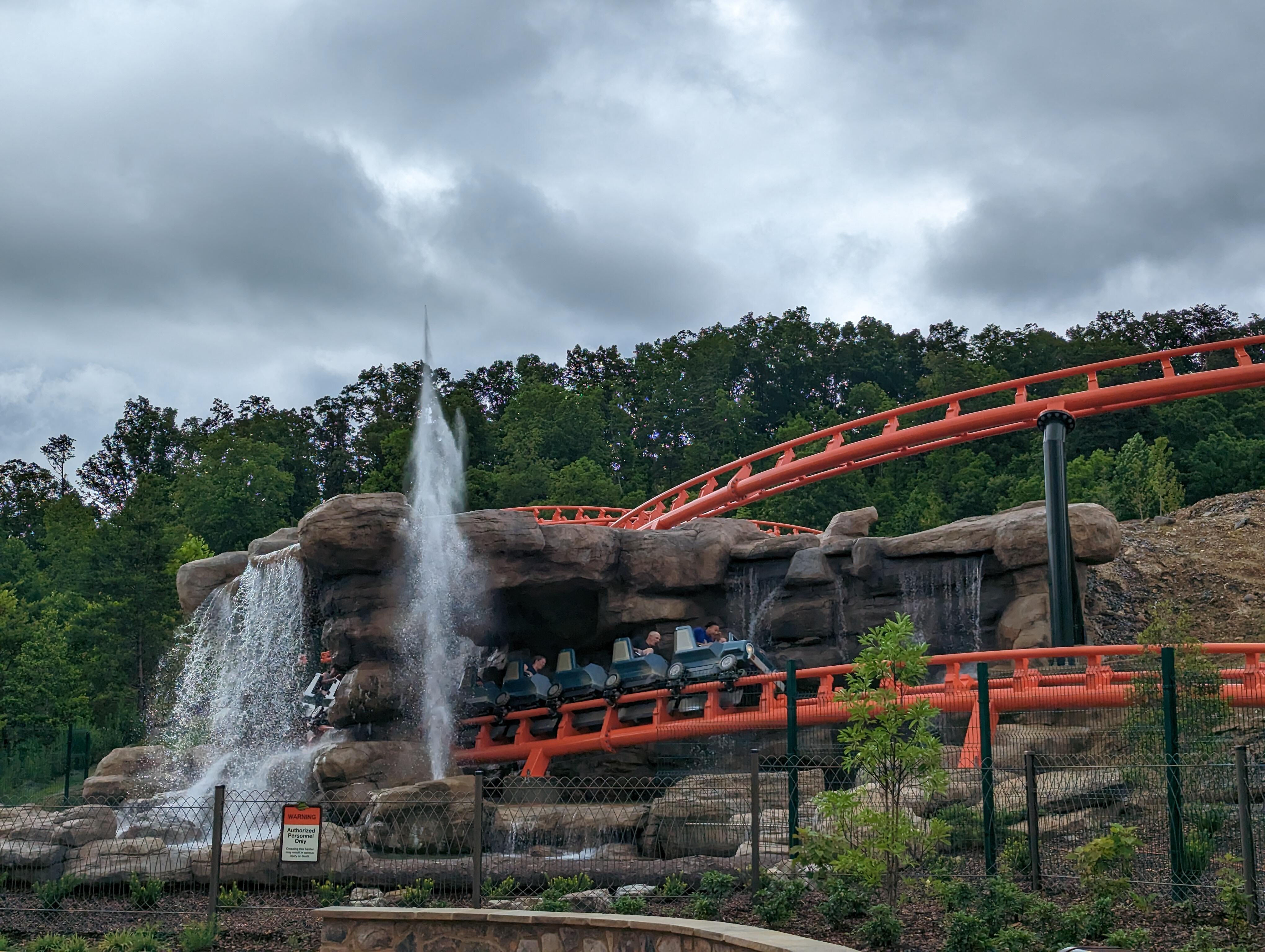 Image of the Big Bear Mountain attraction at Dollywood.
