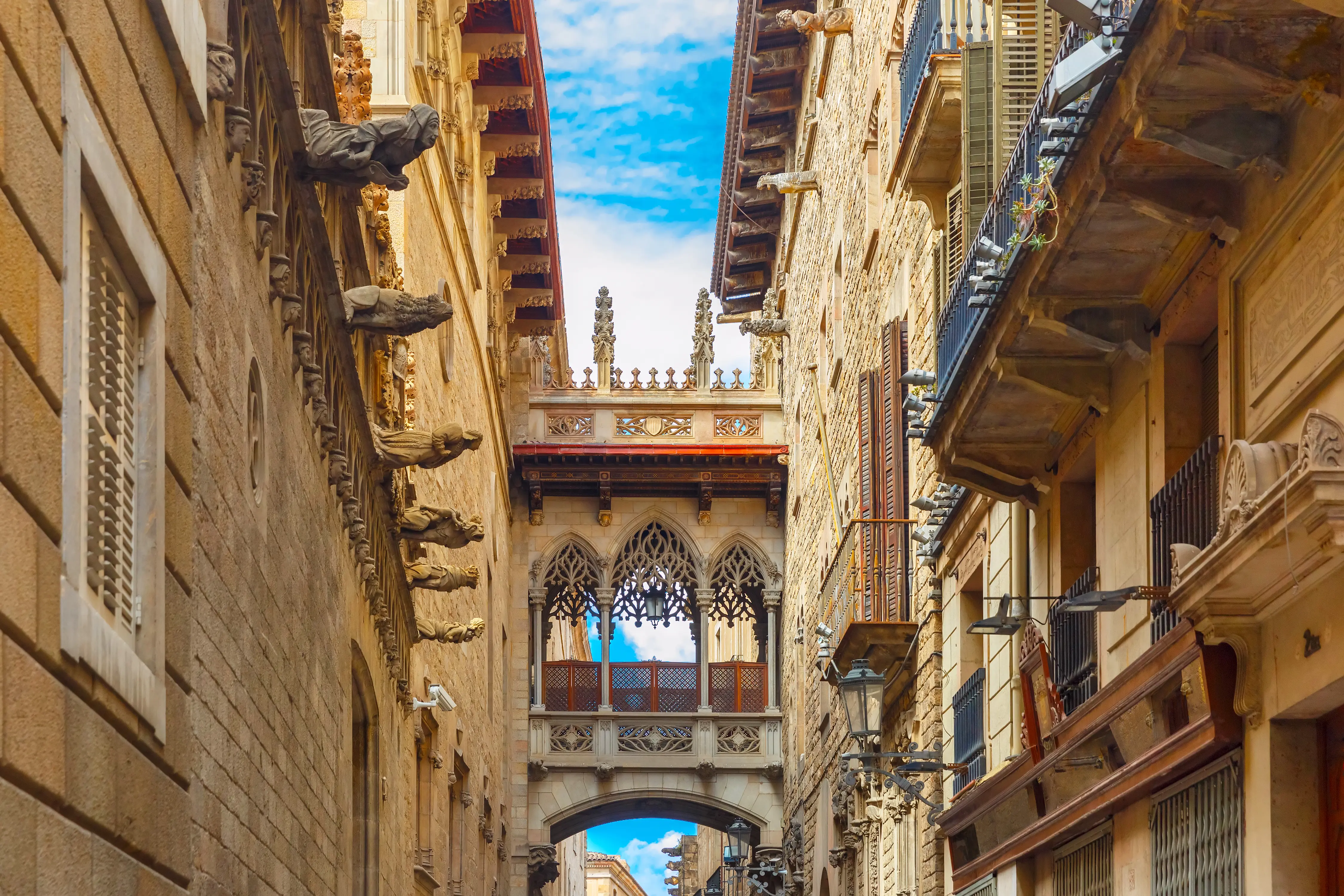 Carrer del Bisbe in Barcelona Gothic quarter