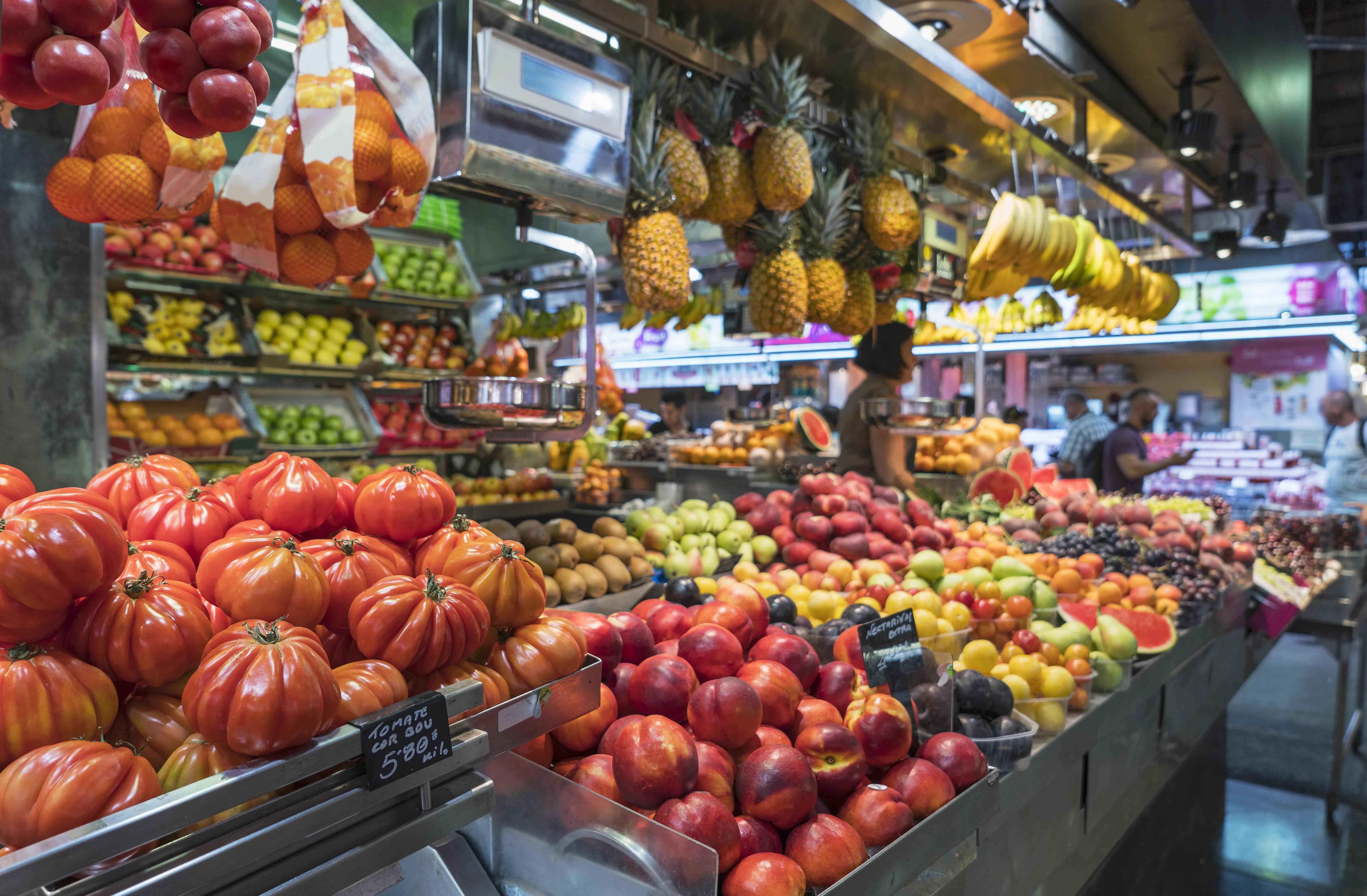 Fruit and vegetable stall in Mercat de la Boqueria