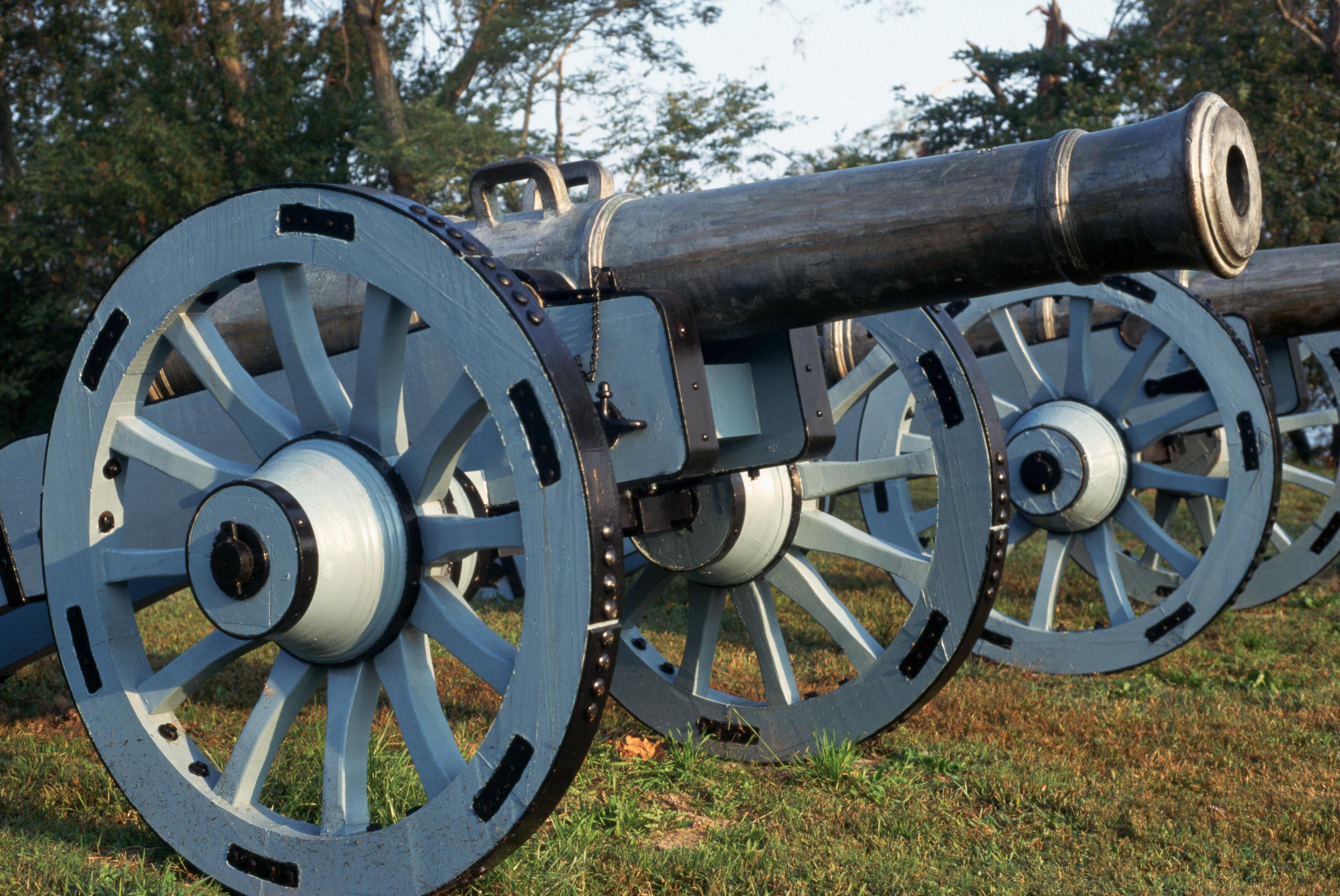 Image of Revolutionary War Cannons in Yorktown.