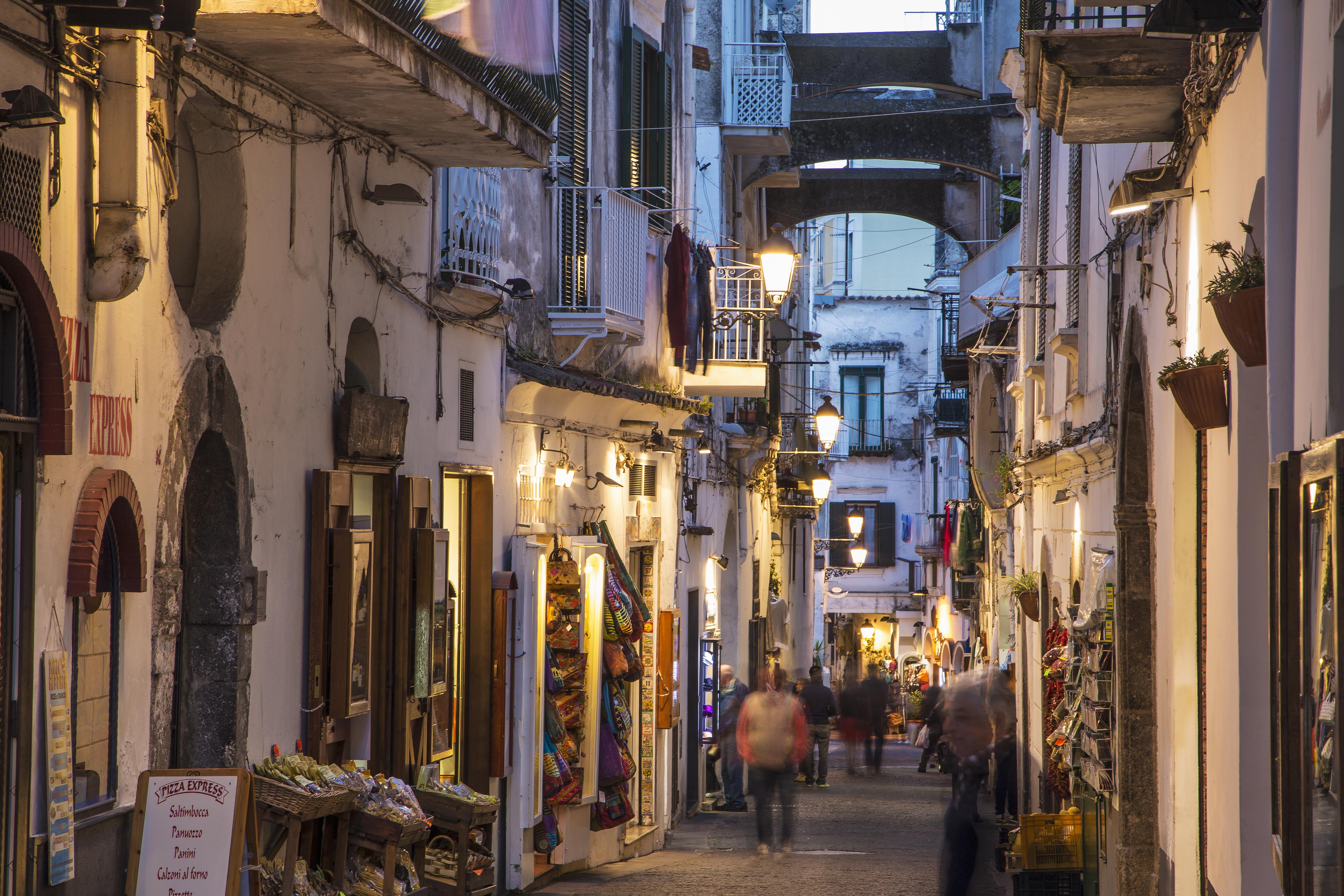 Photo of a street in Amalfi