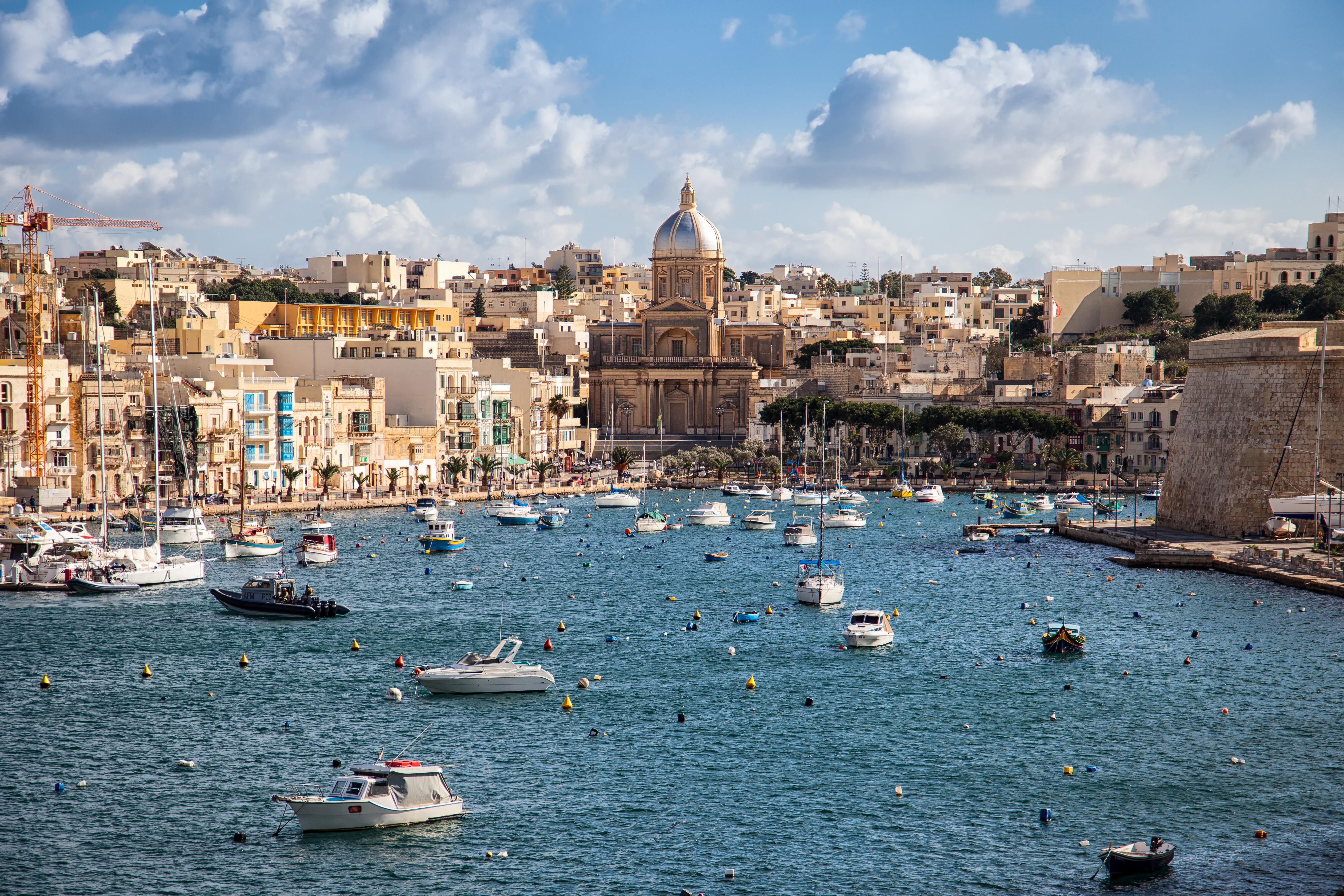 Outdoor city shot of marina bay in Malta