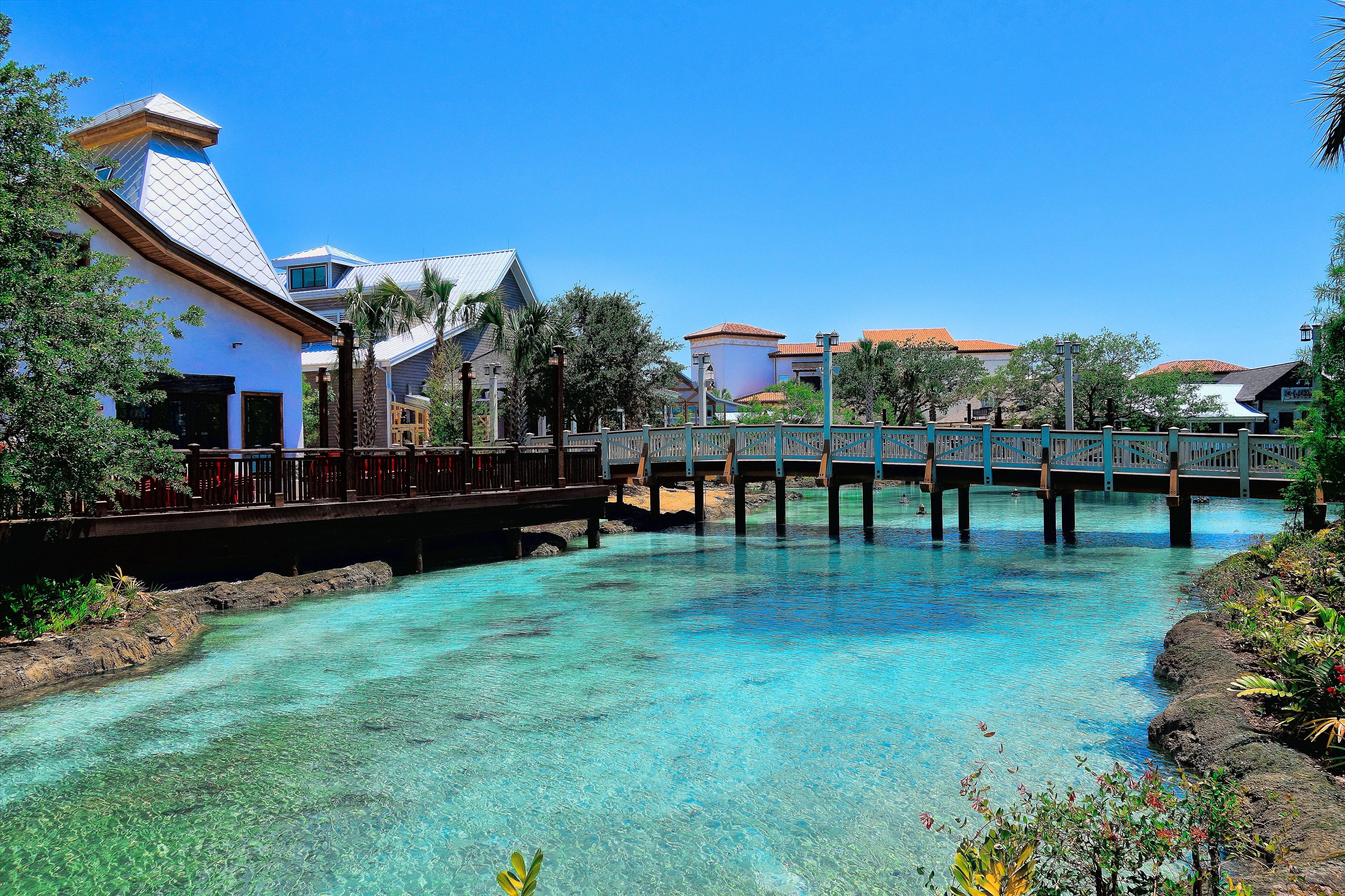 Image of the namesake water springs at Disney Springs dining and retail venue.