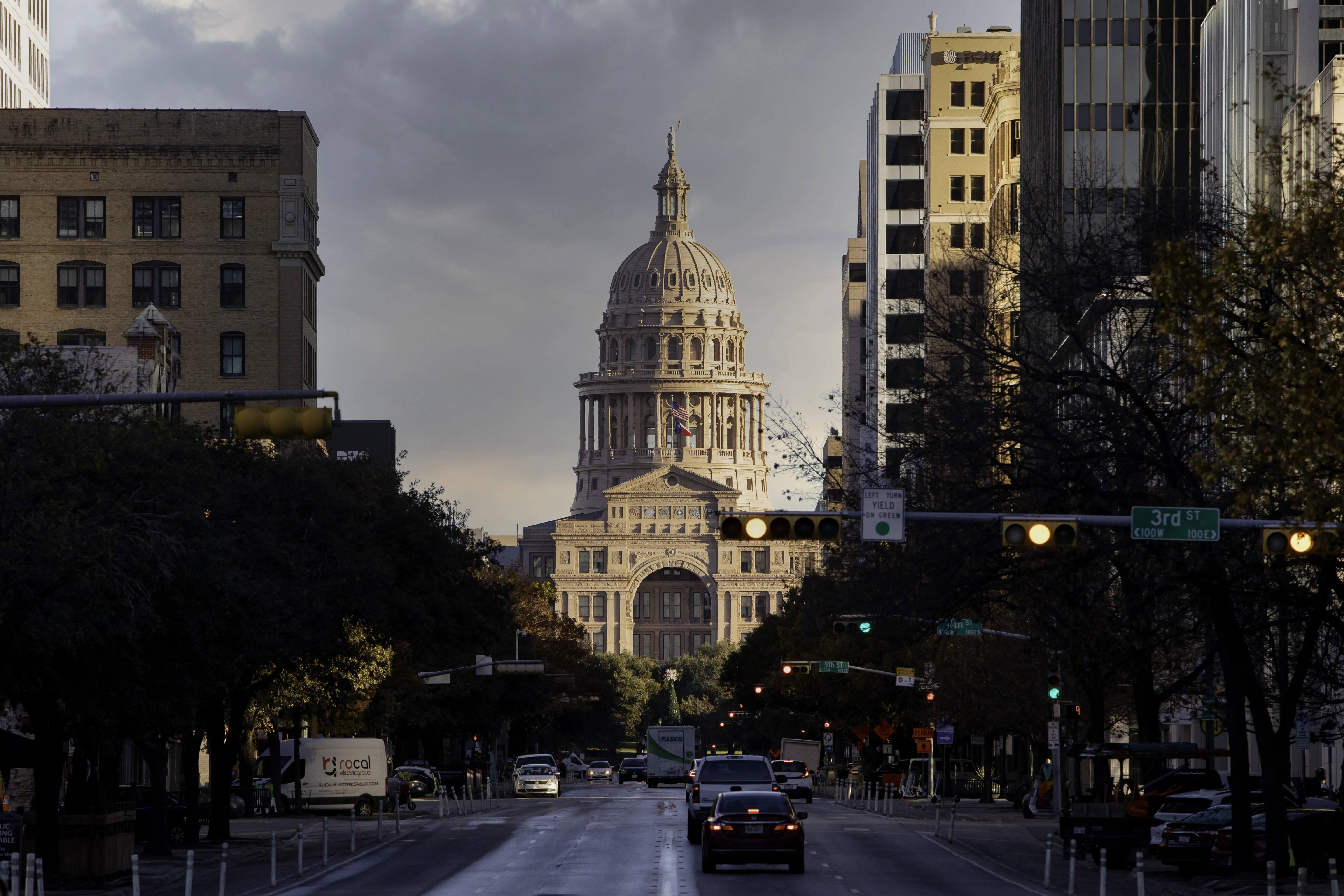 Image of the Texas State Capitol building from South Congress Avenue.