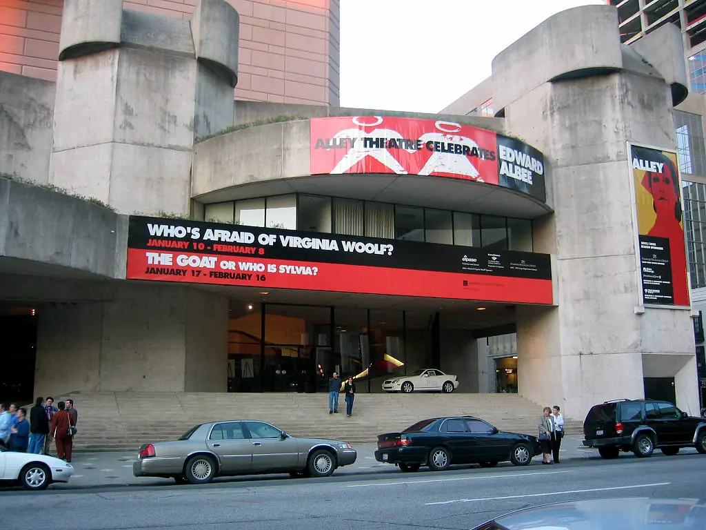 Exterior image of Alley Theatre in Houston, Texas