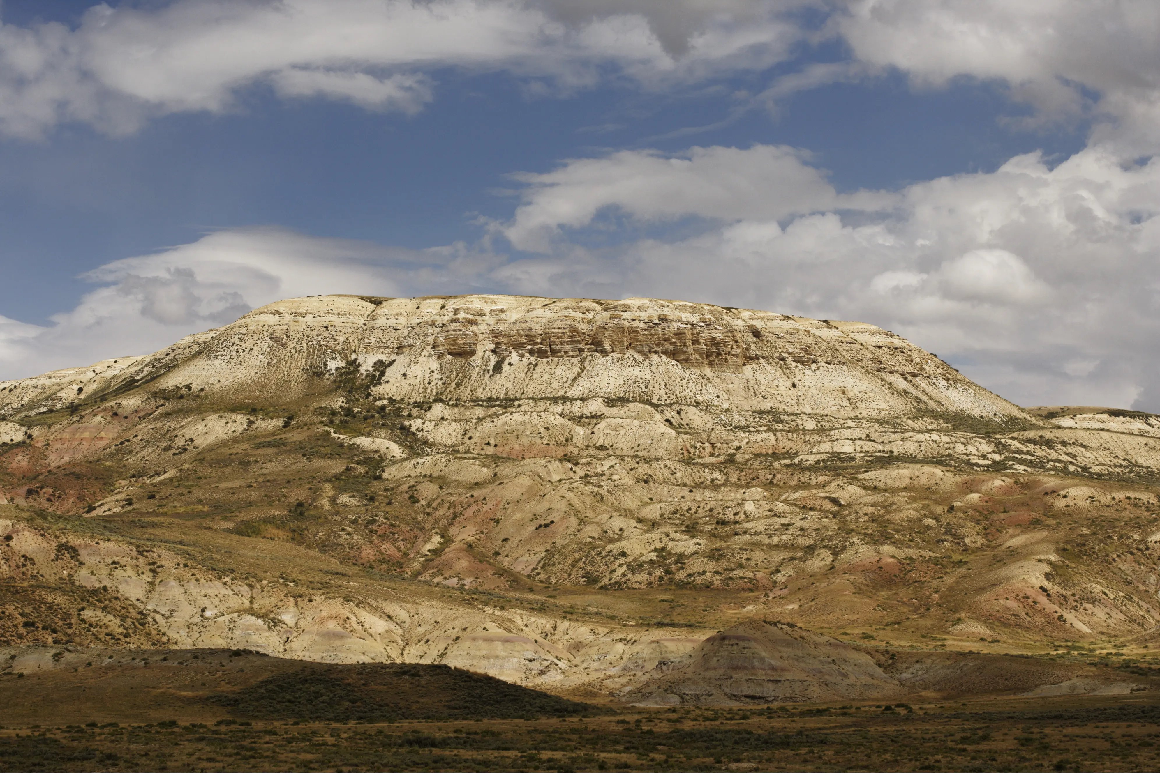 Image of the landscape of Fossil Butte National Monument, Wyoming.