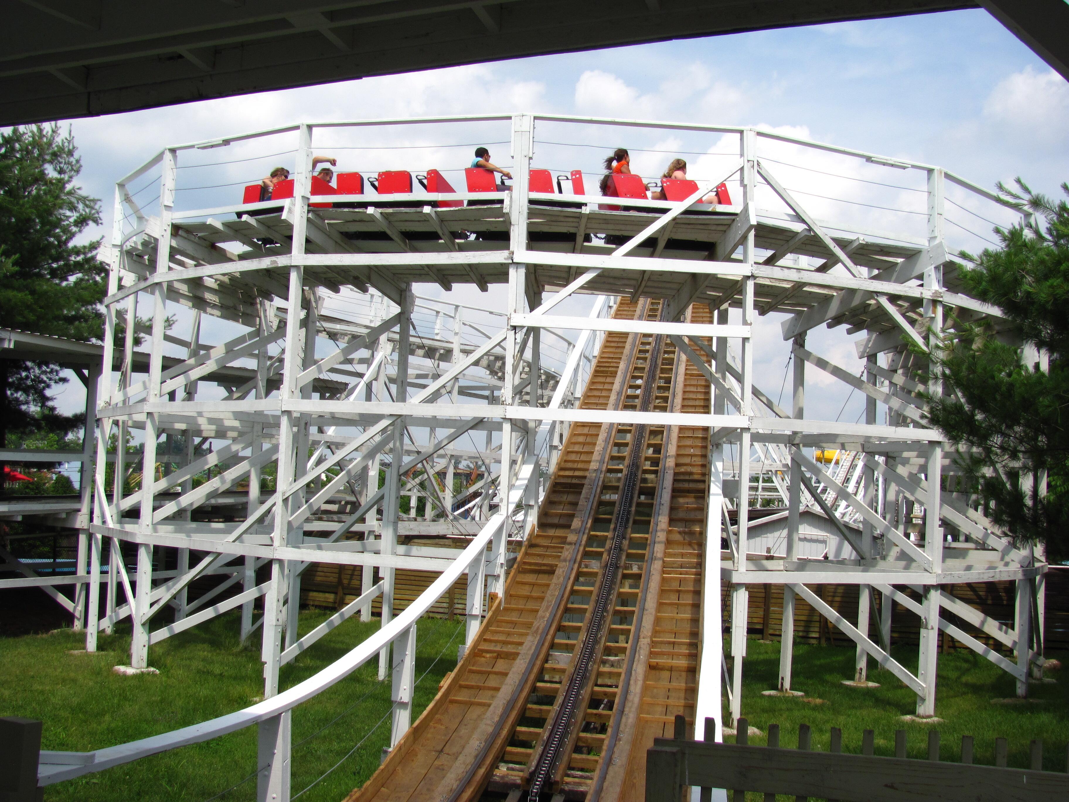 Image of the Sea Dragon roller coaster at Columbus Zoo and Aquarium.