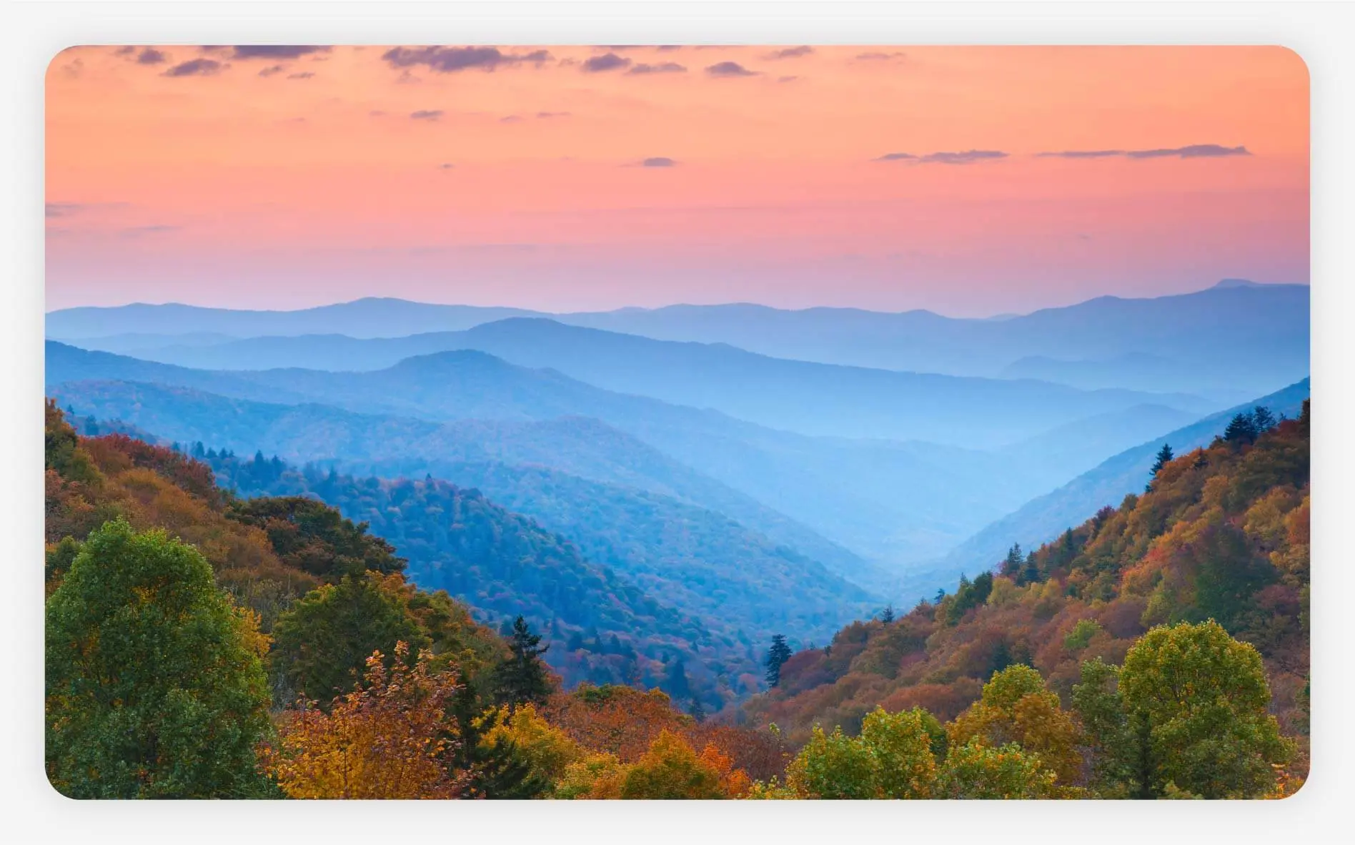 A photo of the Great Smoky Mountains