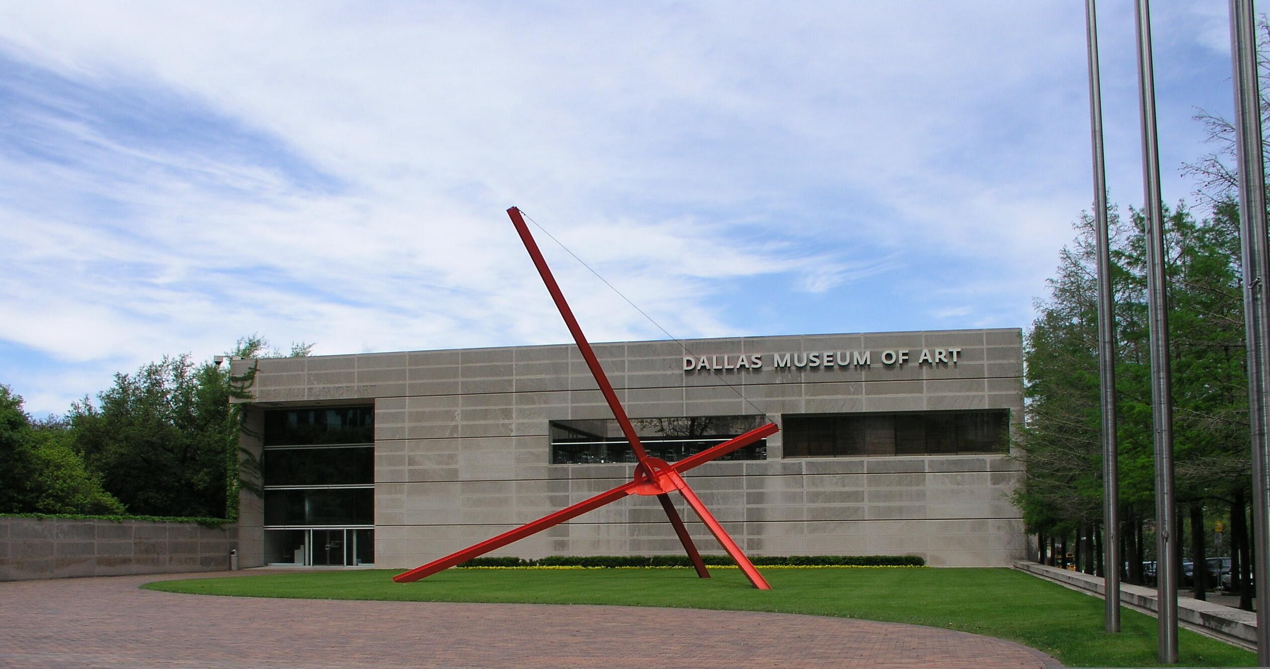 Exterior image of the Dallas Museum of Art.