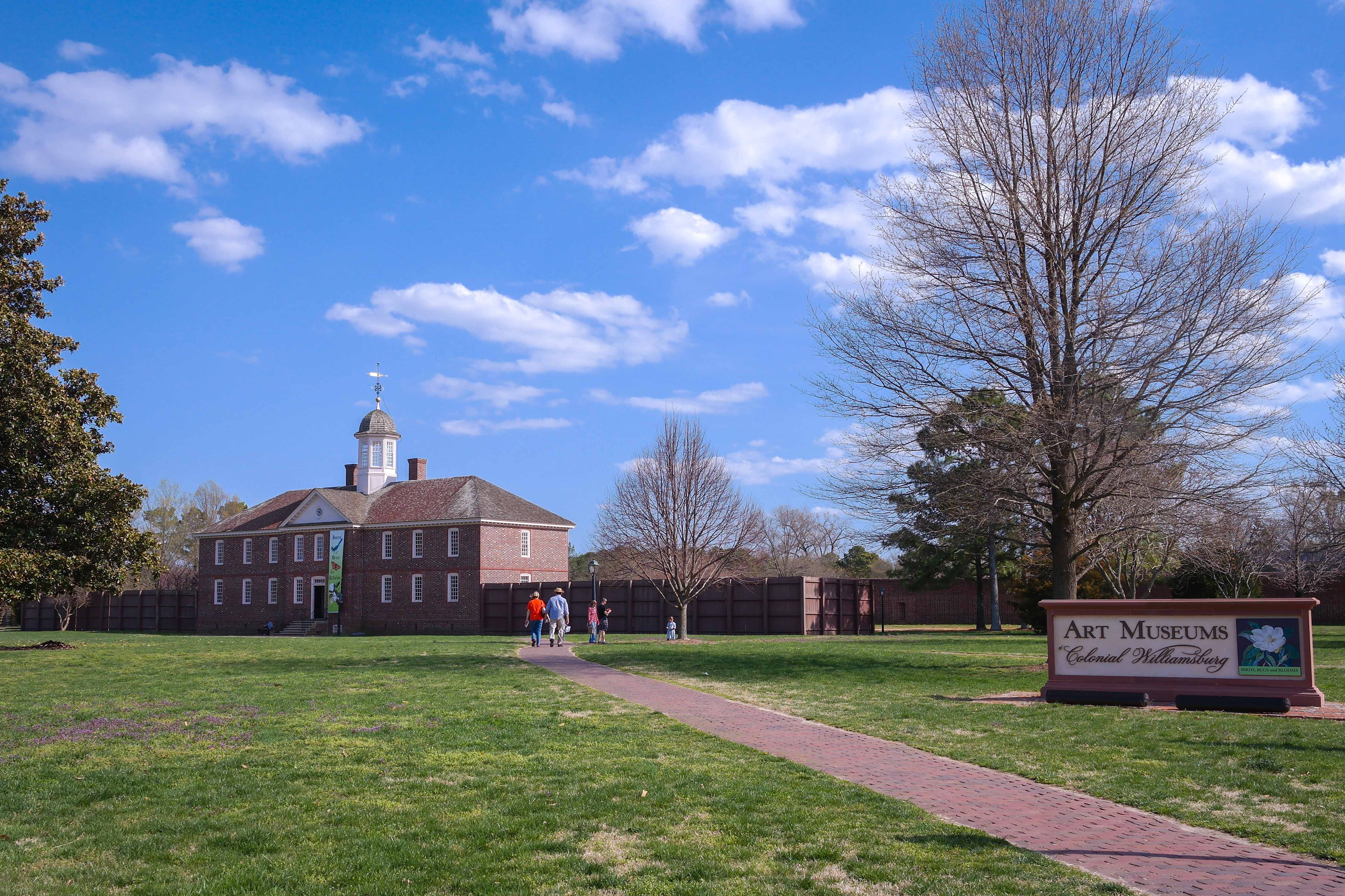 Exterior image of the DeWitt Wallace Decorative Arts Museum in Williamsburg, Virginia.