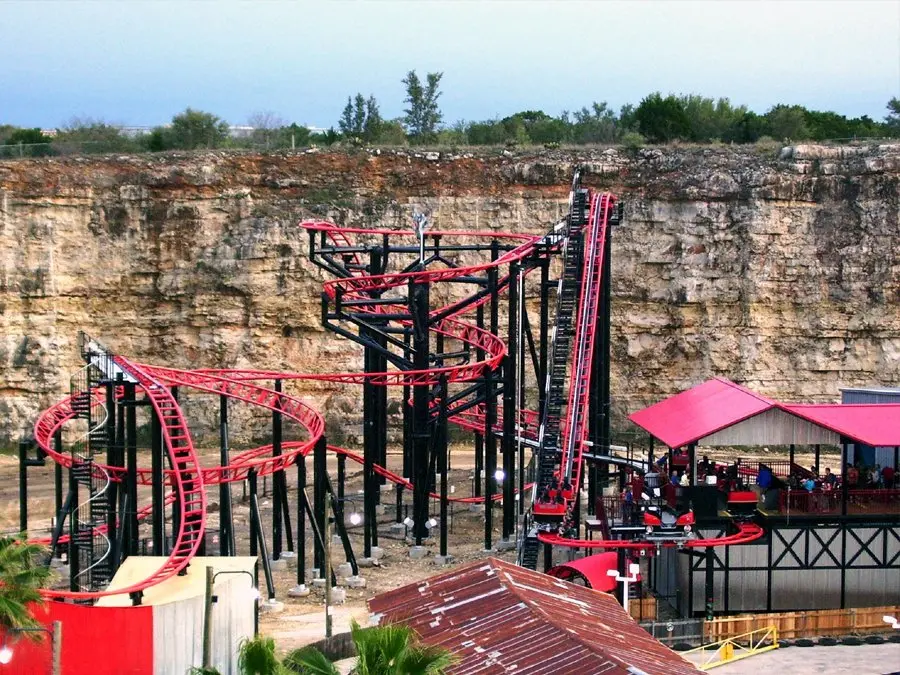 Image of the Pandemonium ride at Six Flags Fiesta Texas.
