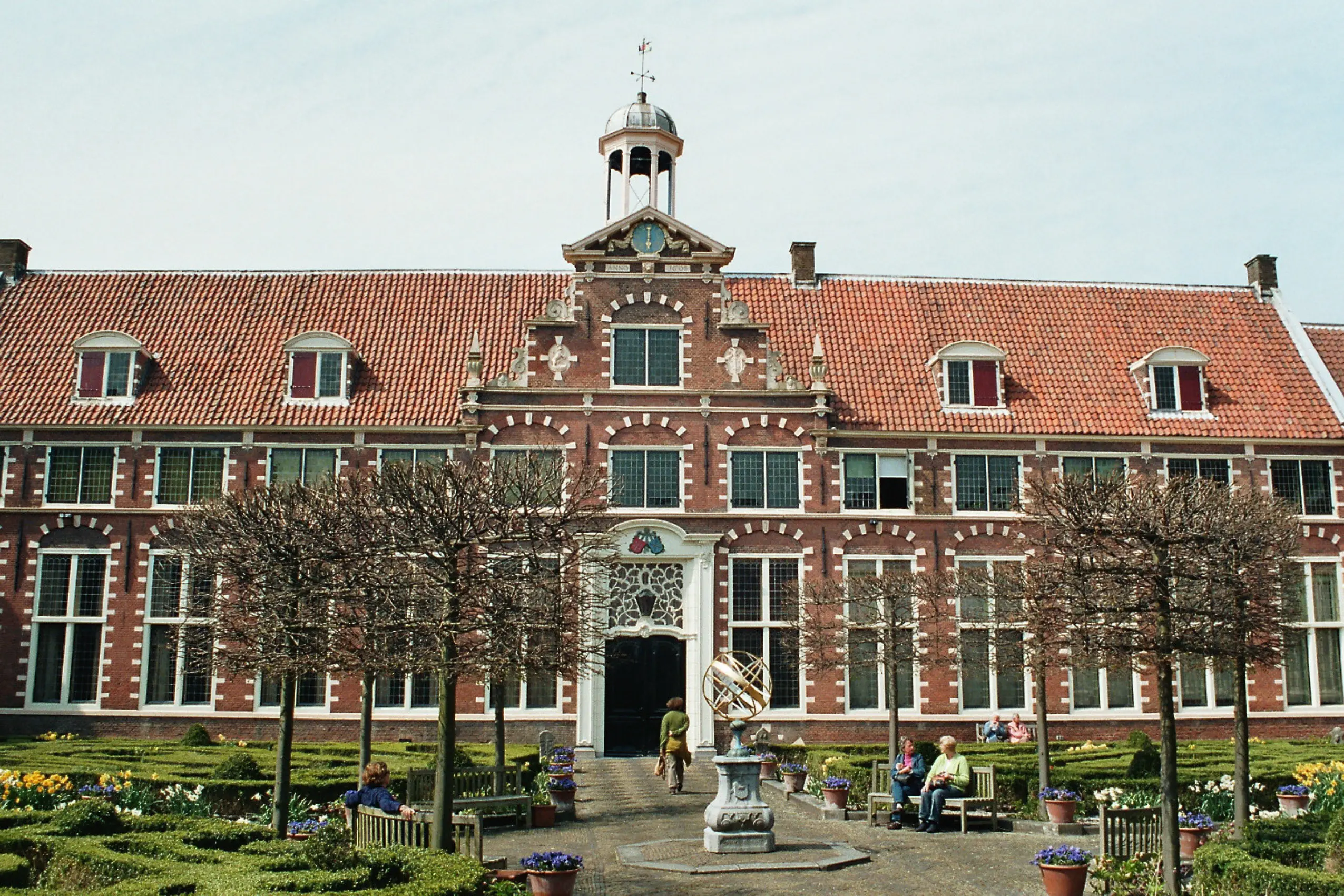 Exterior image of the Frans Hals Museum in Amsterdam.