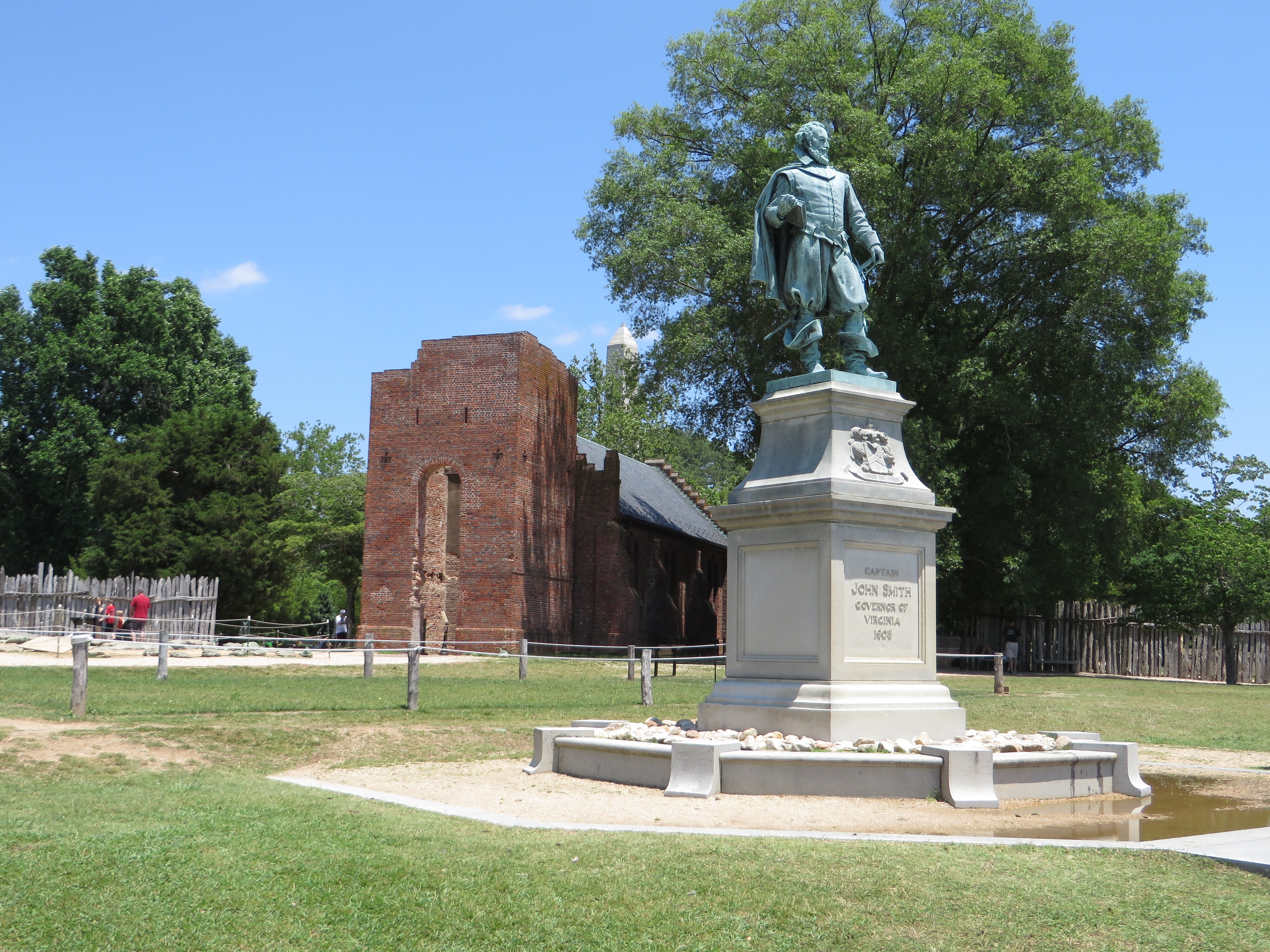 Image of the statue of Captain John Smith located at the Jamestown Settlement, located near Williamsburg, VA.