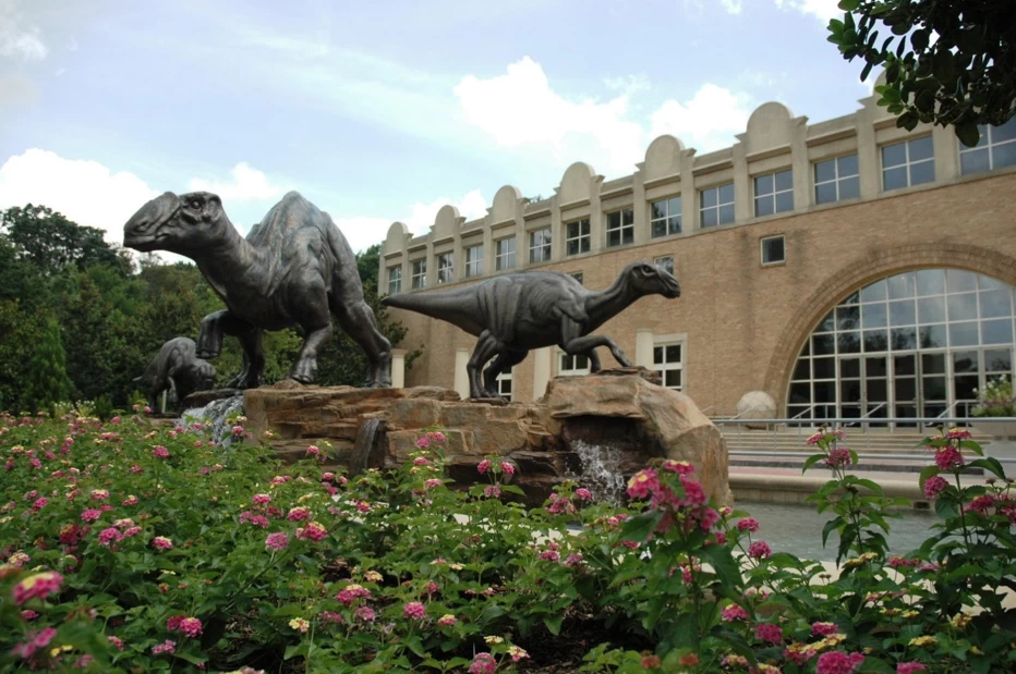 Dinosaur replicas in front of Fernbank Museum of Natural History